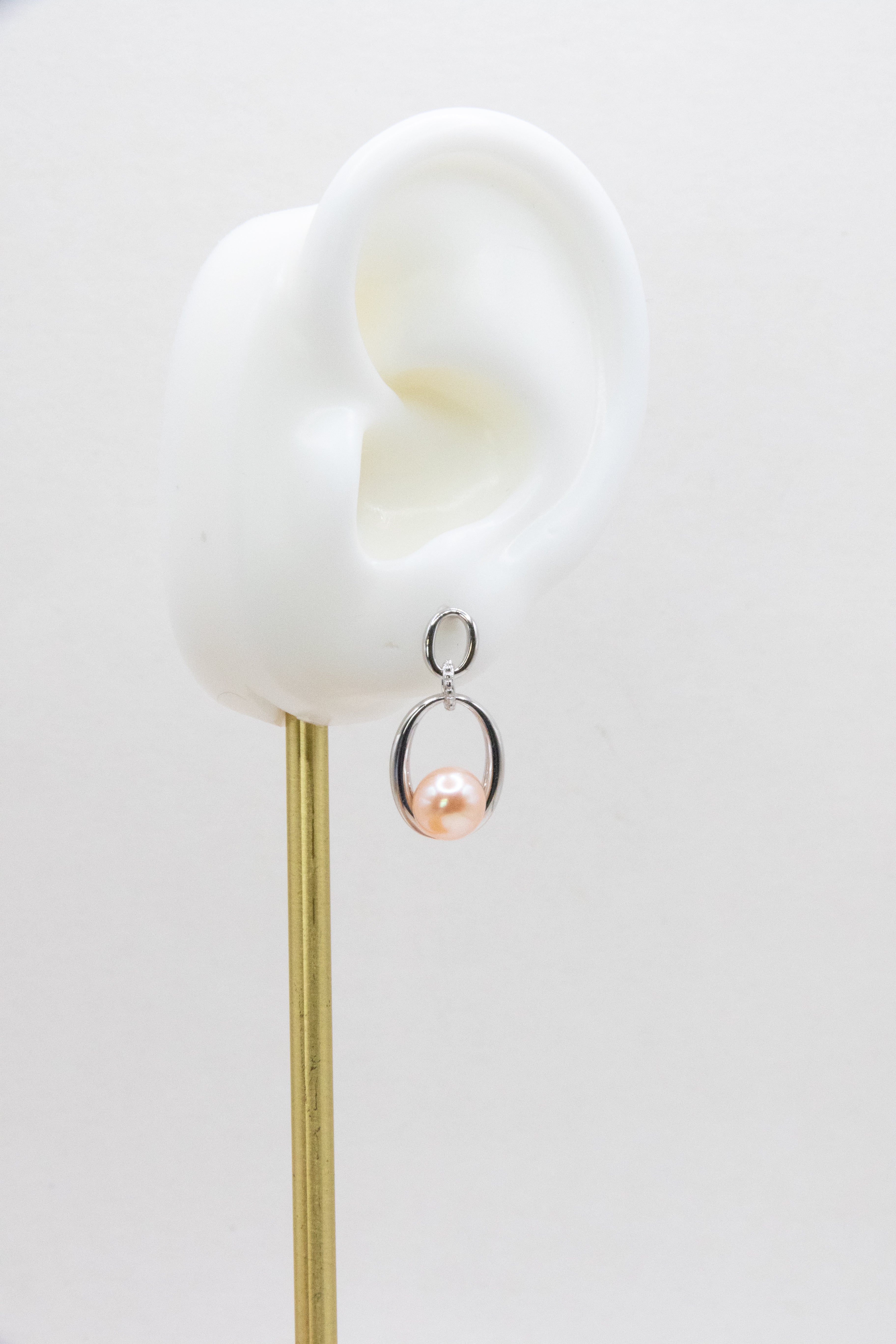 Daily Oval Small pearl earrings