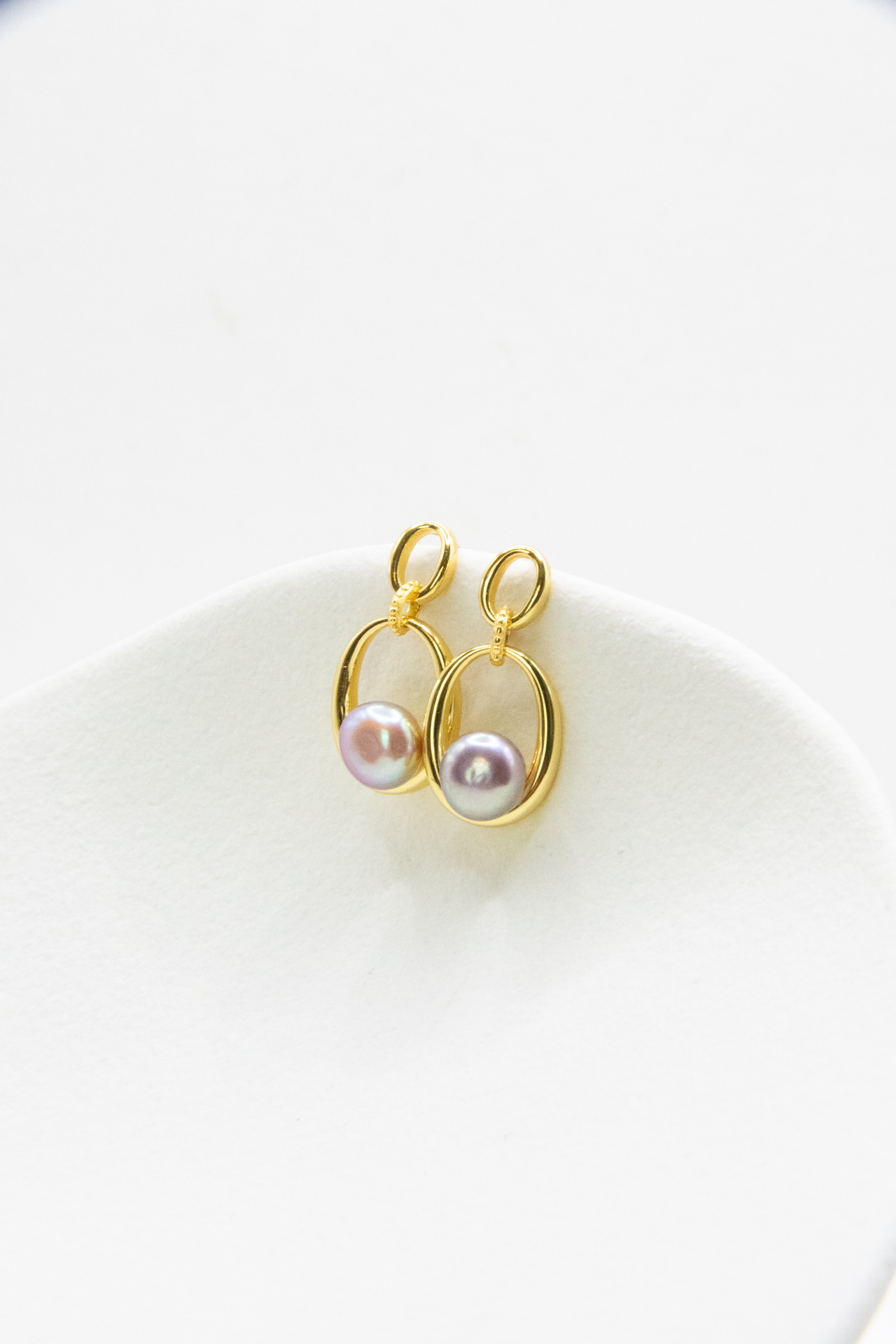 Daily Oval Small pearl earrings