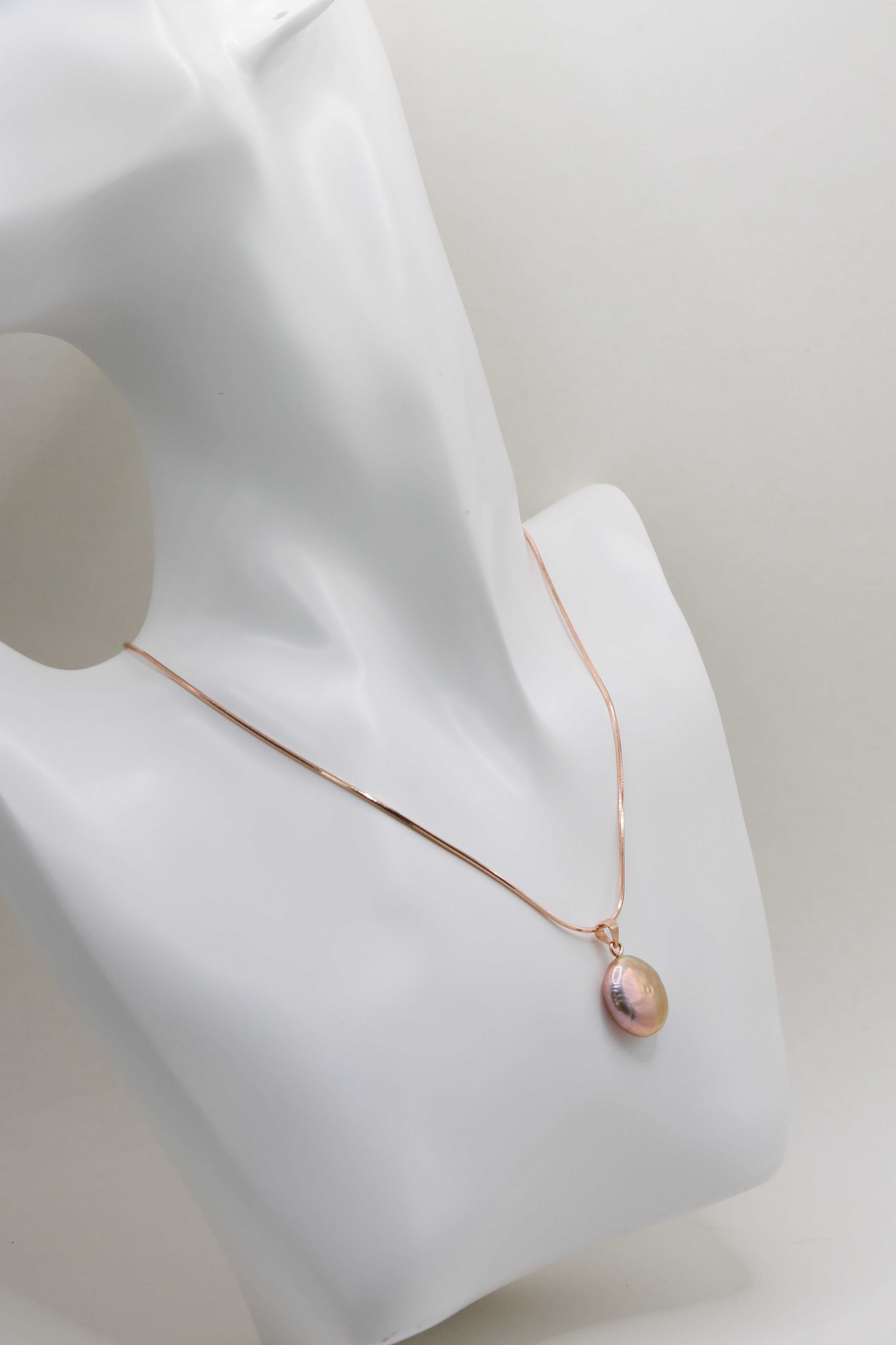 Rose Gold Button Pearl Necklace – Natural Rose-Toned Freshwater Pearl on Snake Chain