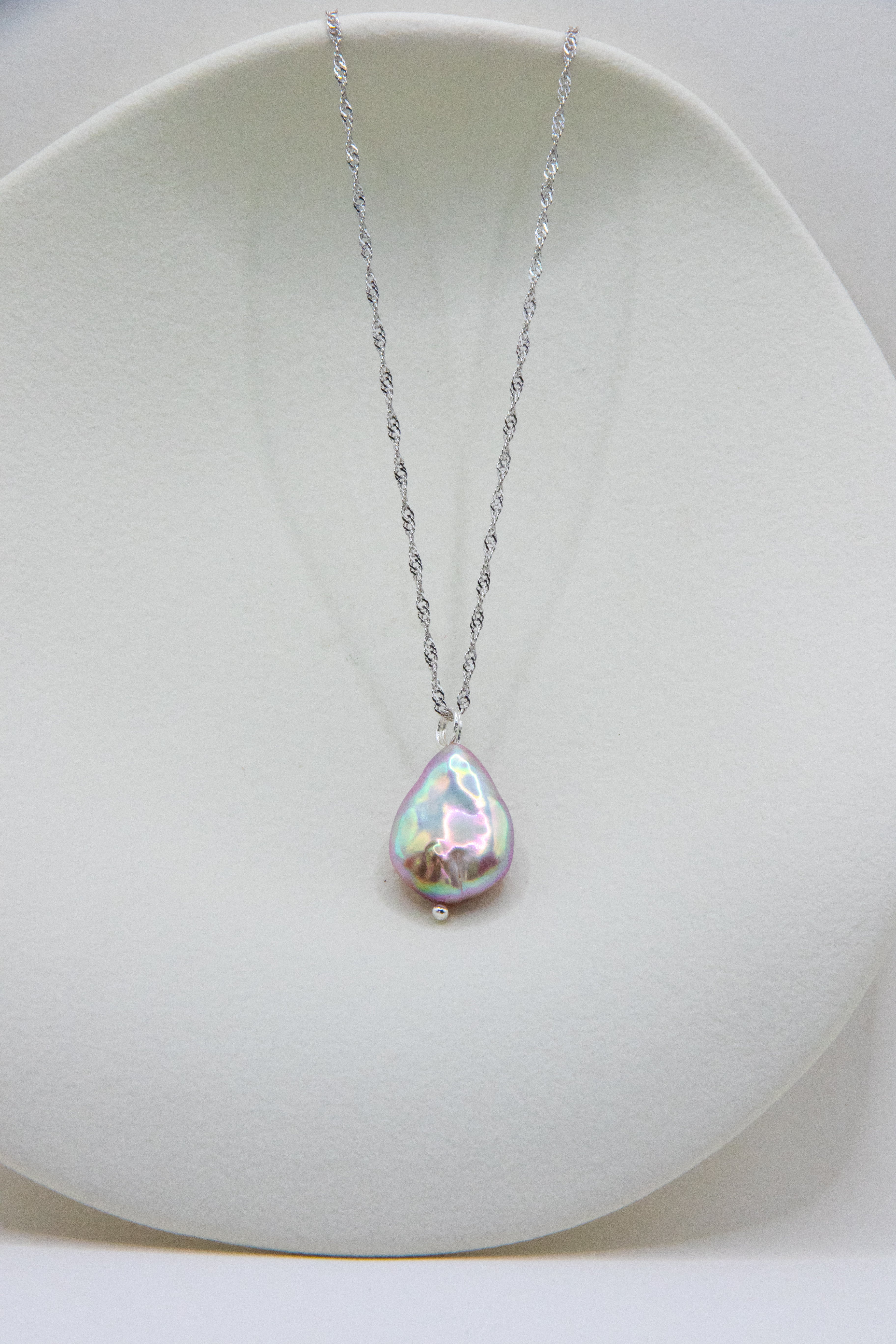 Dreamy Teardrop Pearl Pendant – Iridescent Colorful Freshwater Pearl on 925 Silver Chain