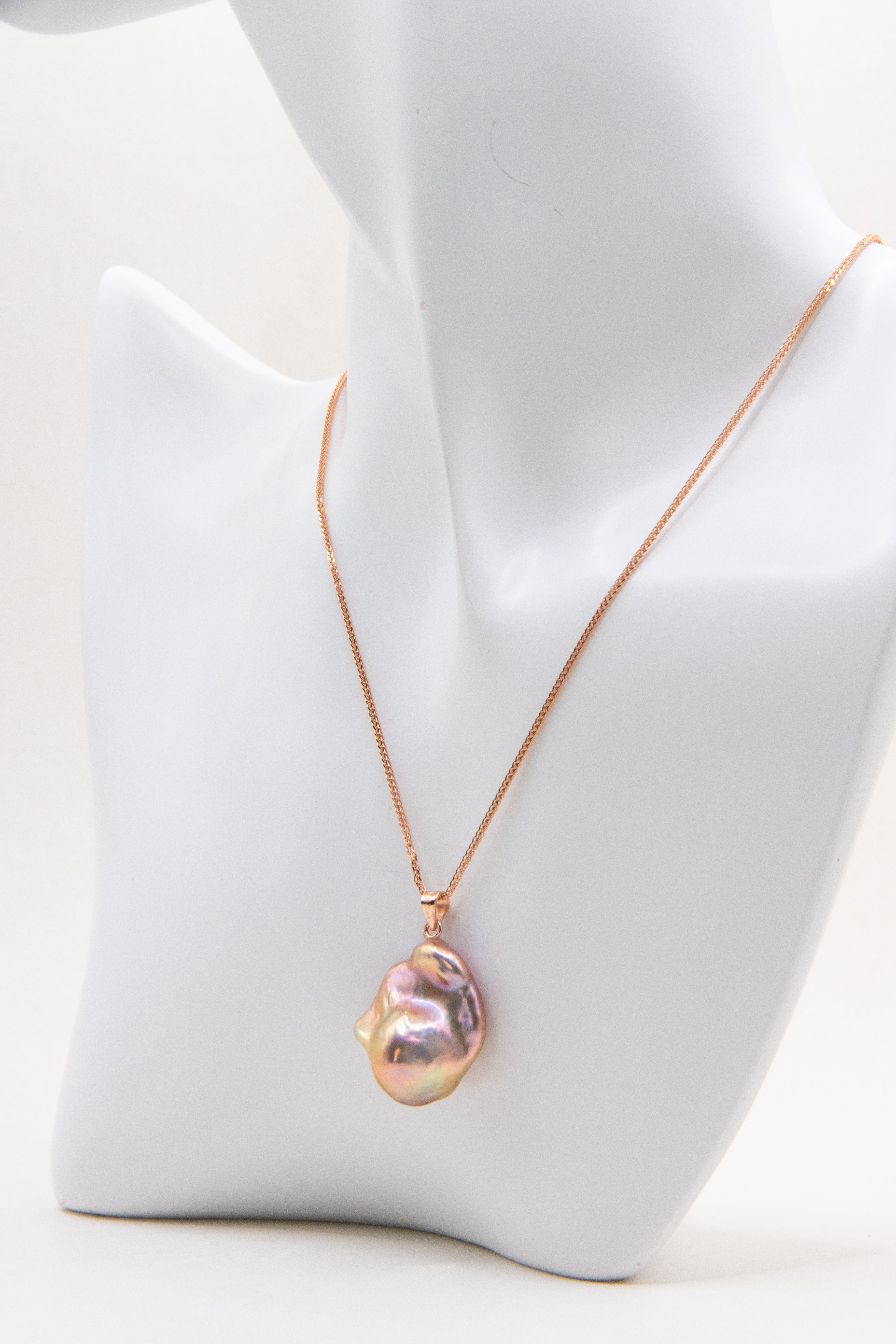 Metallic Rose Baroque Pearl Necklace – High-Luster Natural Freshwater Pearl on Adjustable Rose Gold Chain