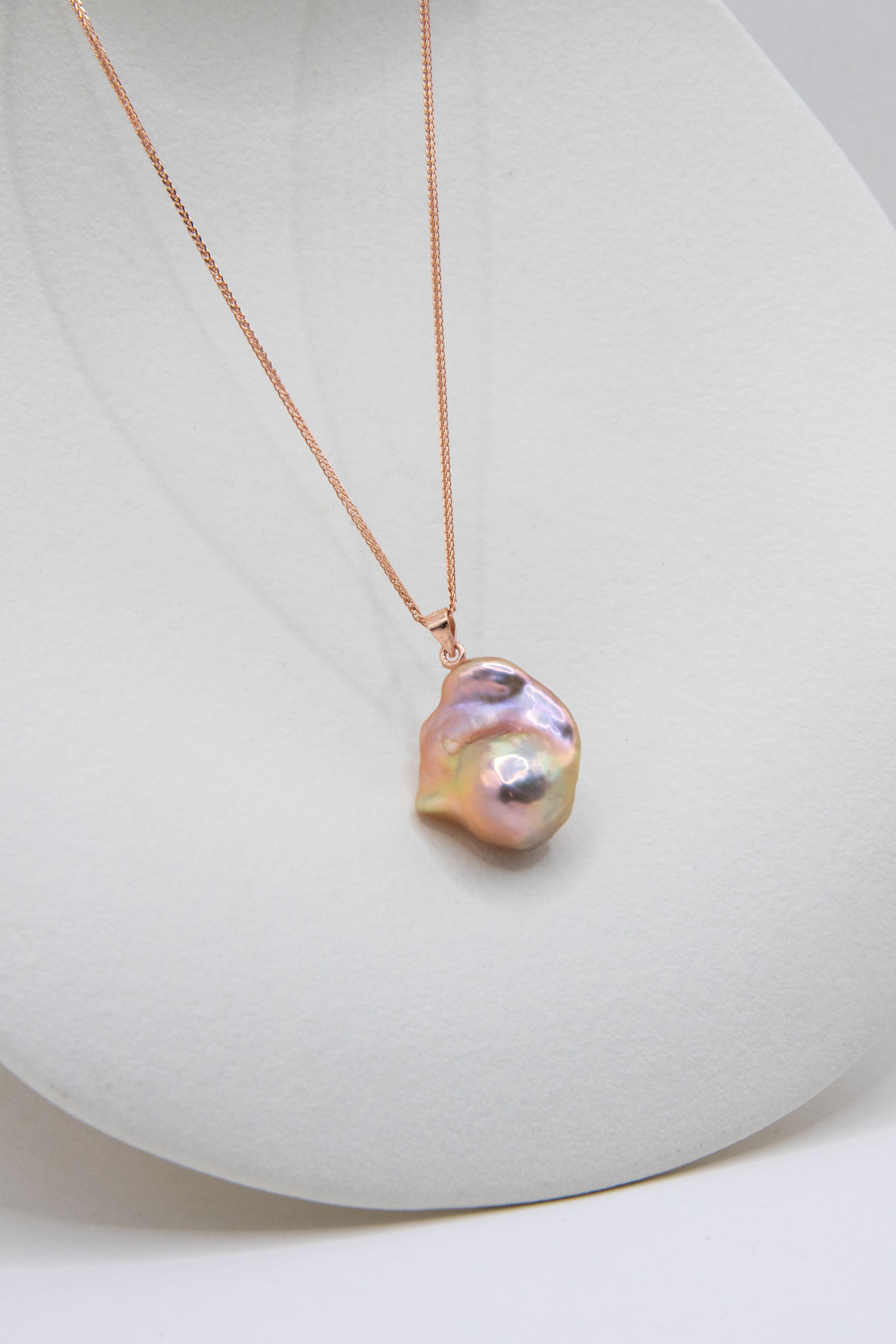 Metallic Rose Baroque Pearl Necklace – High-Luster Natural Freshwater Pearl on Adjustable Rose Gold Chain