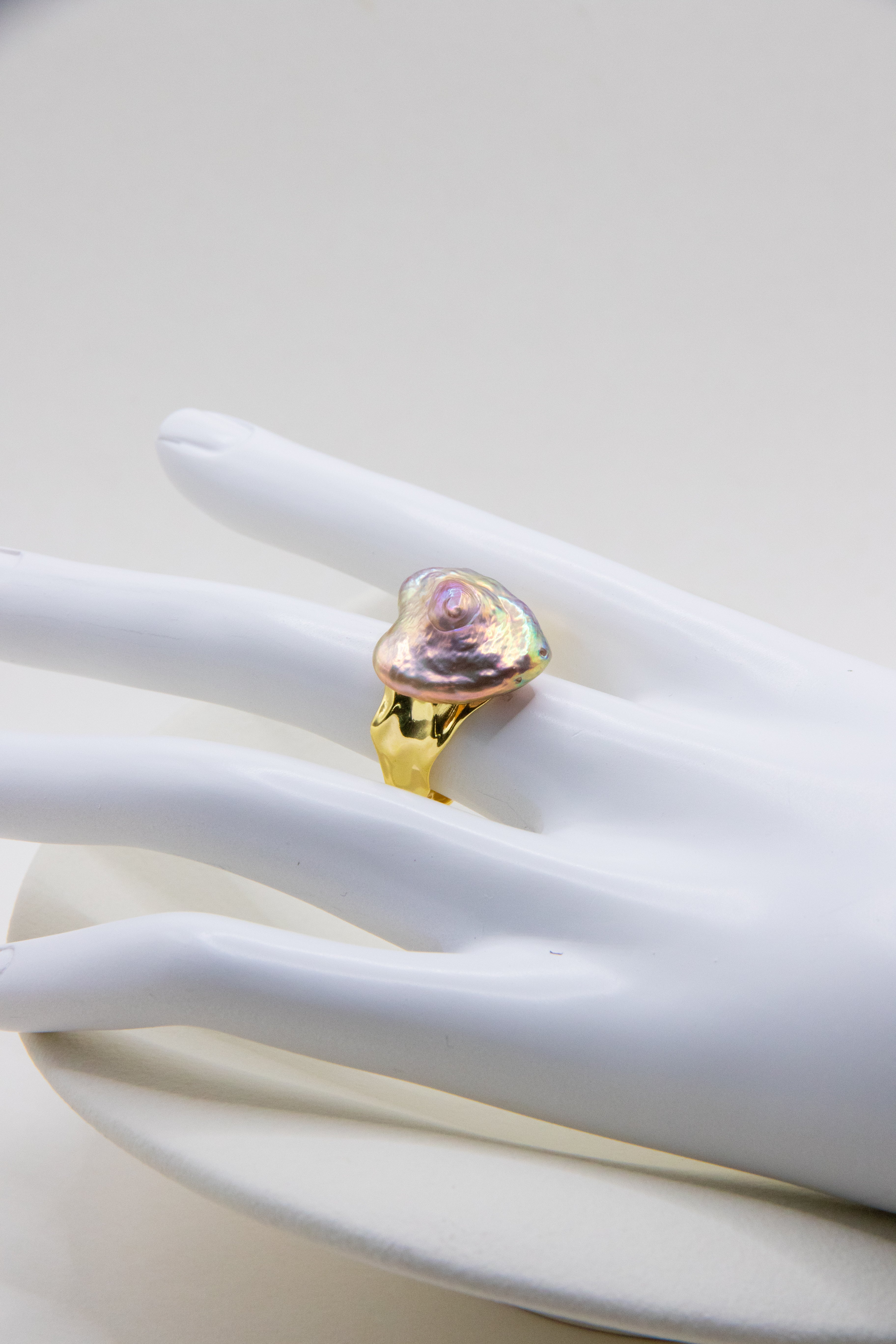FANTASTIC HEART- Rare Metallic Color baroque pearl ring on Gold-Plated Silver Band