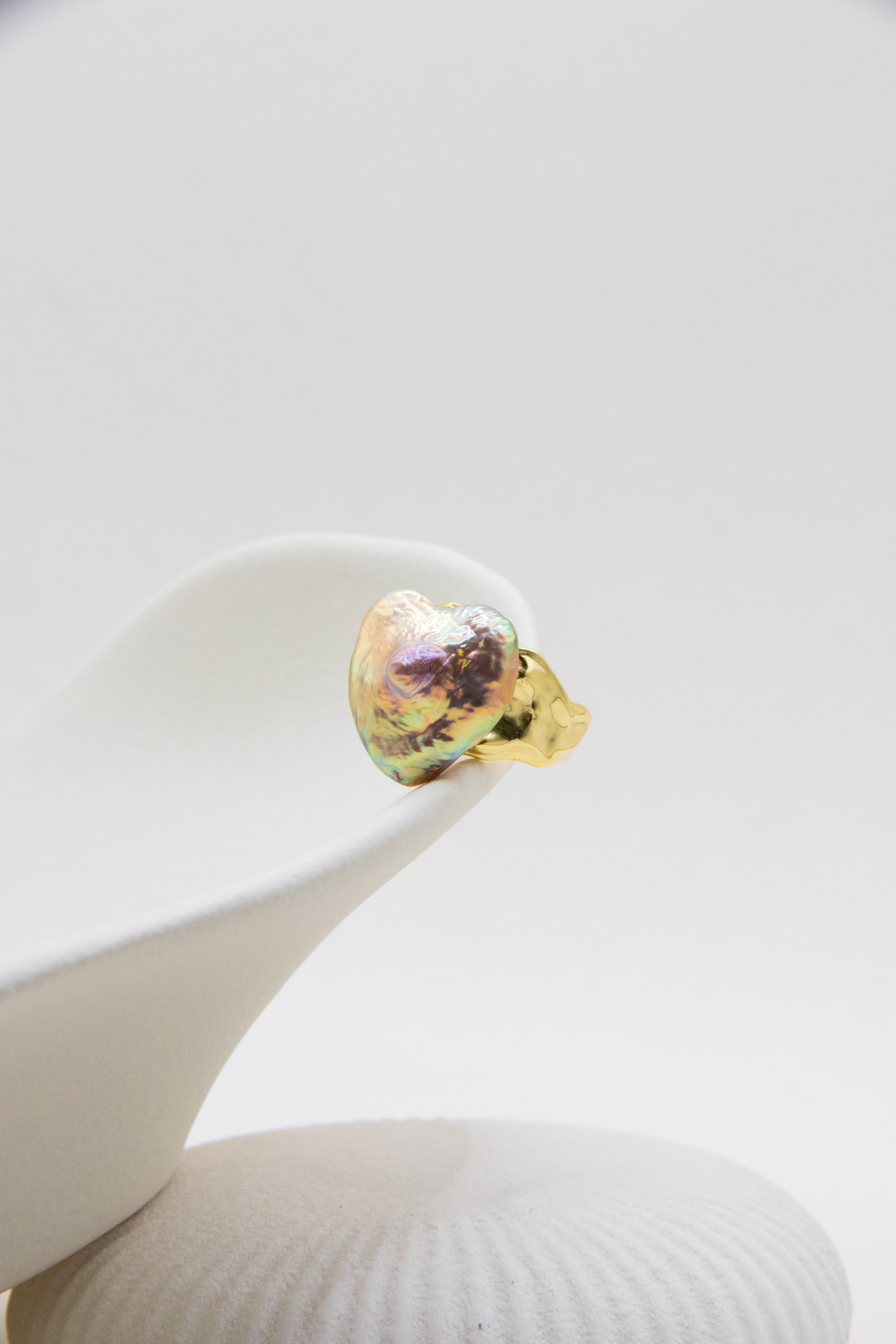 FANTASTIC HEART- Rare Metallic Color baroque pearl ring on Gold-Plated Silver Band