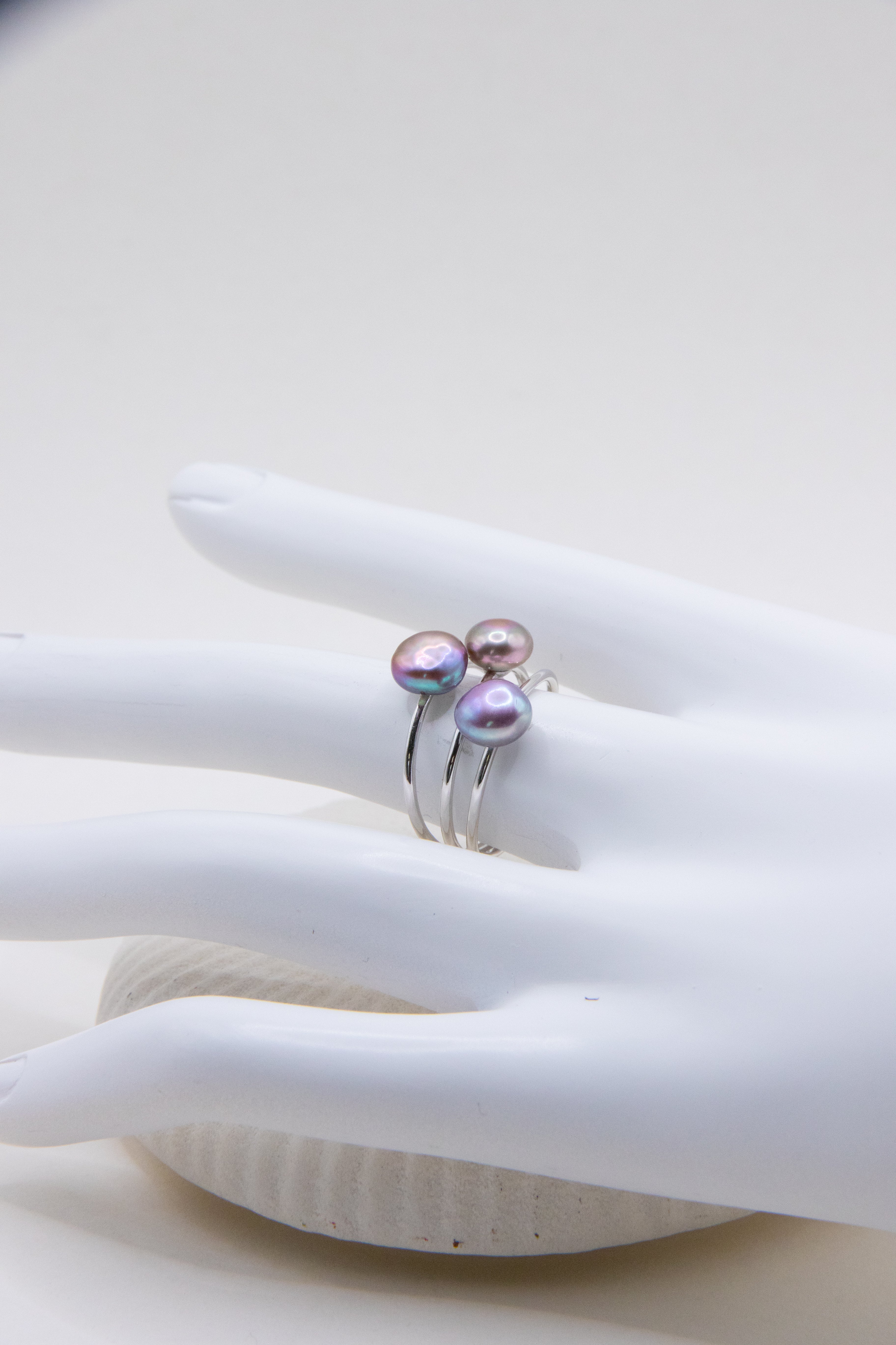 EXCELLENT Triple Seedless Pearl Ring – Metallic Green-Purple Luster on Sterling Silver