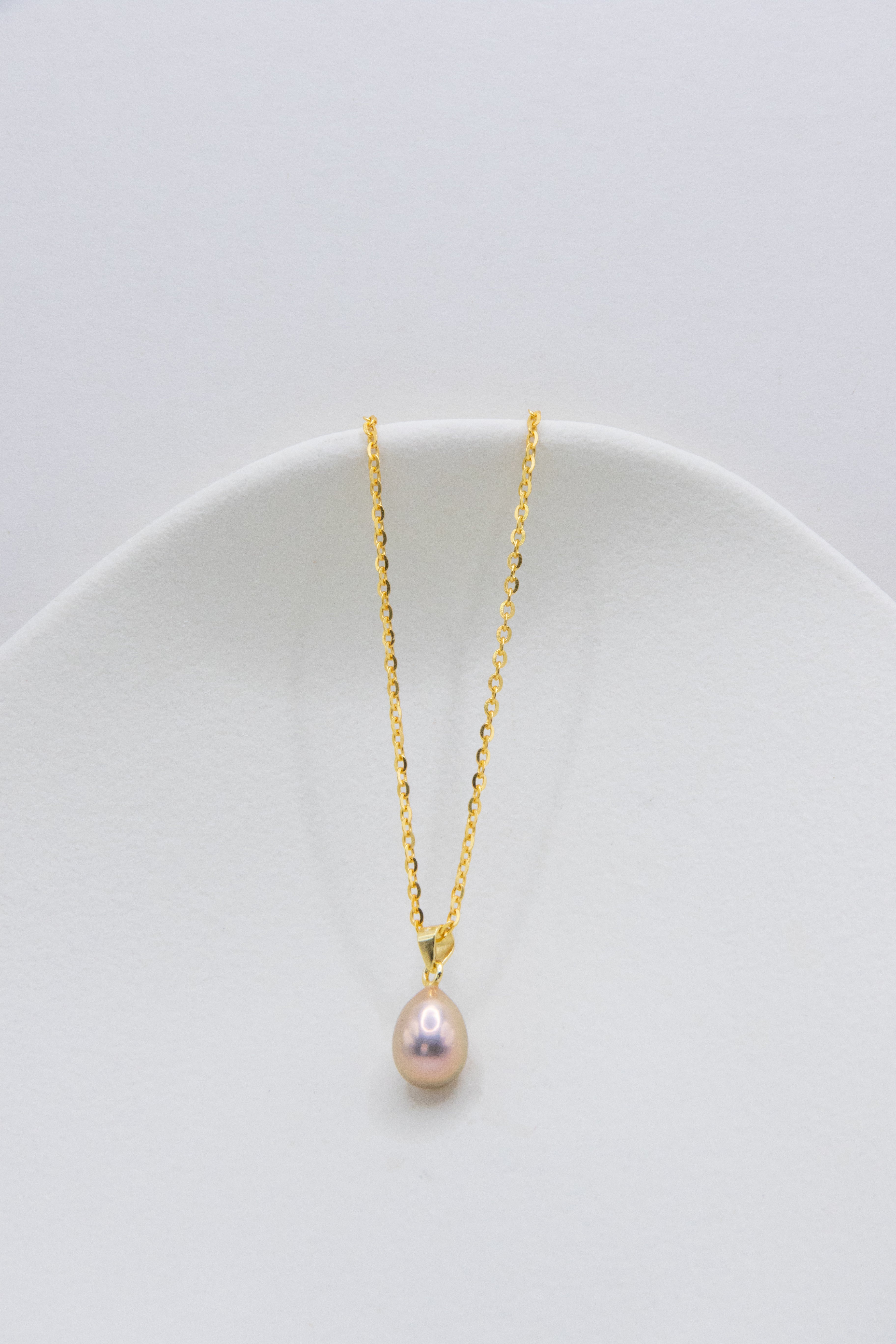 Excellent Golden Drop Pearl Necklace – Natural Seedless Pearl on Gold-Plated O-Link Chain