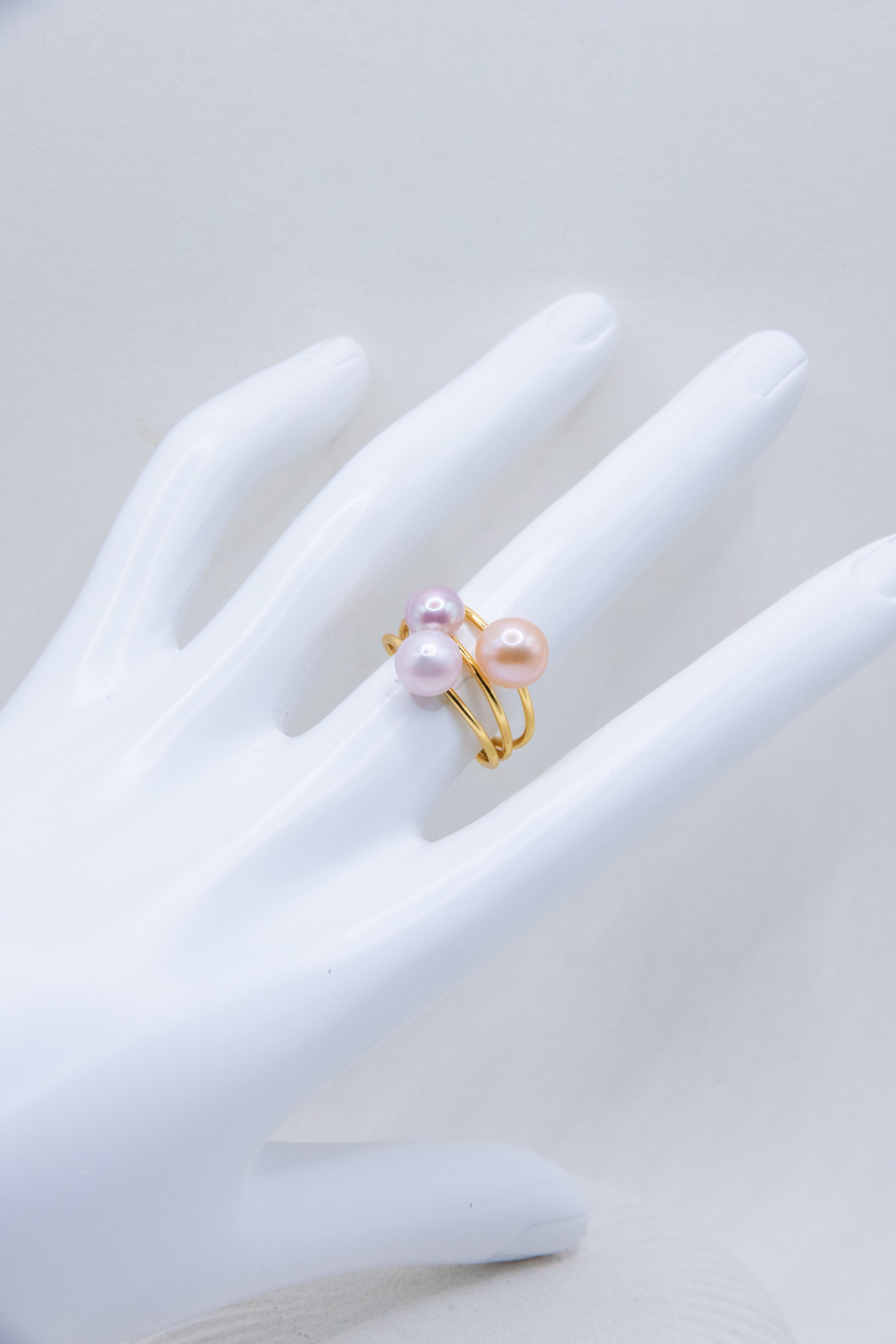Triple pearl ring-Daily colors.