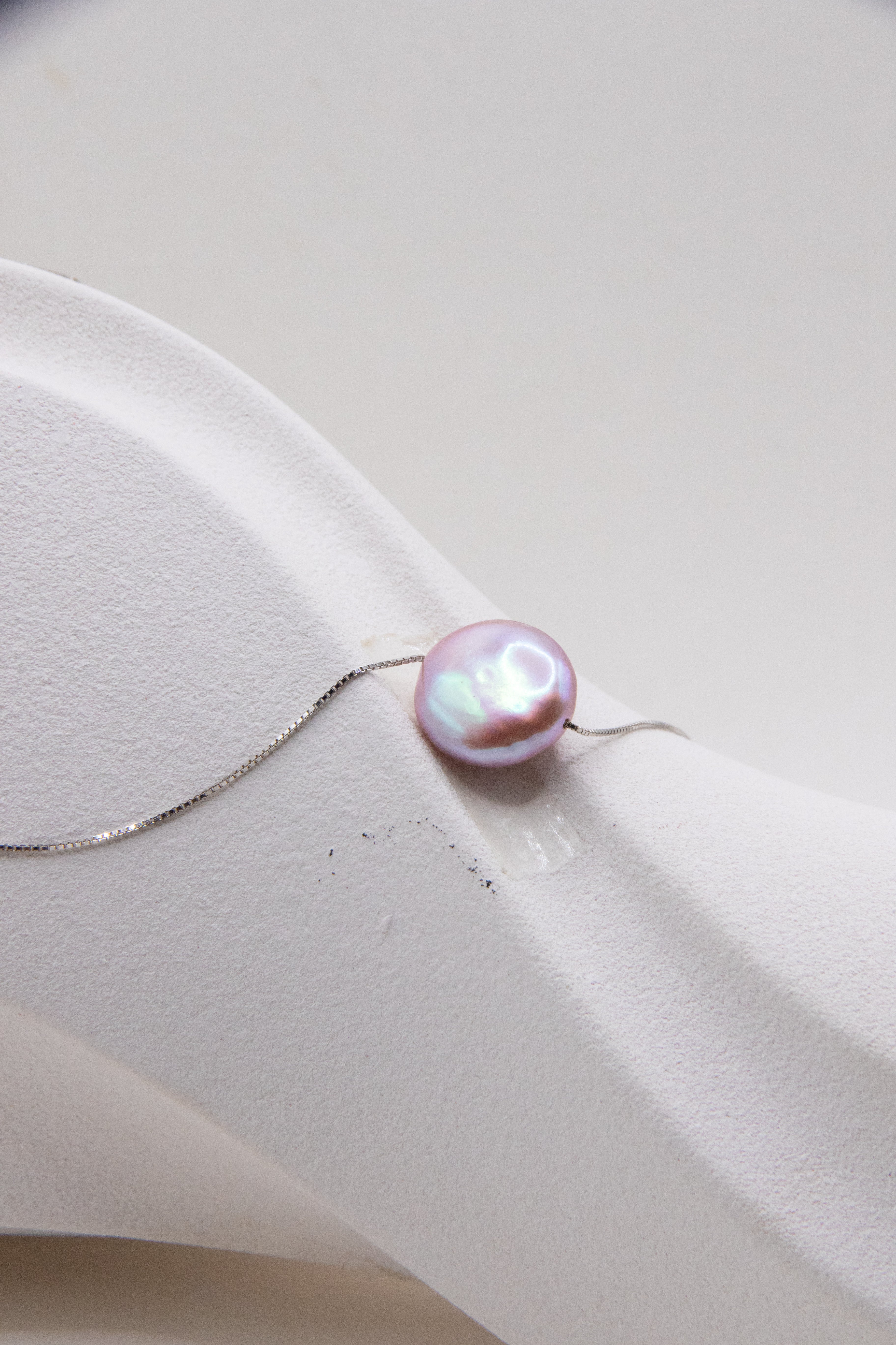 Entry-Level Lavender Button Pearl Necklace – Everyday Classic in Sterling Silver