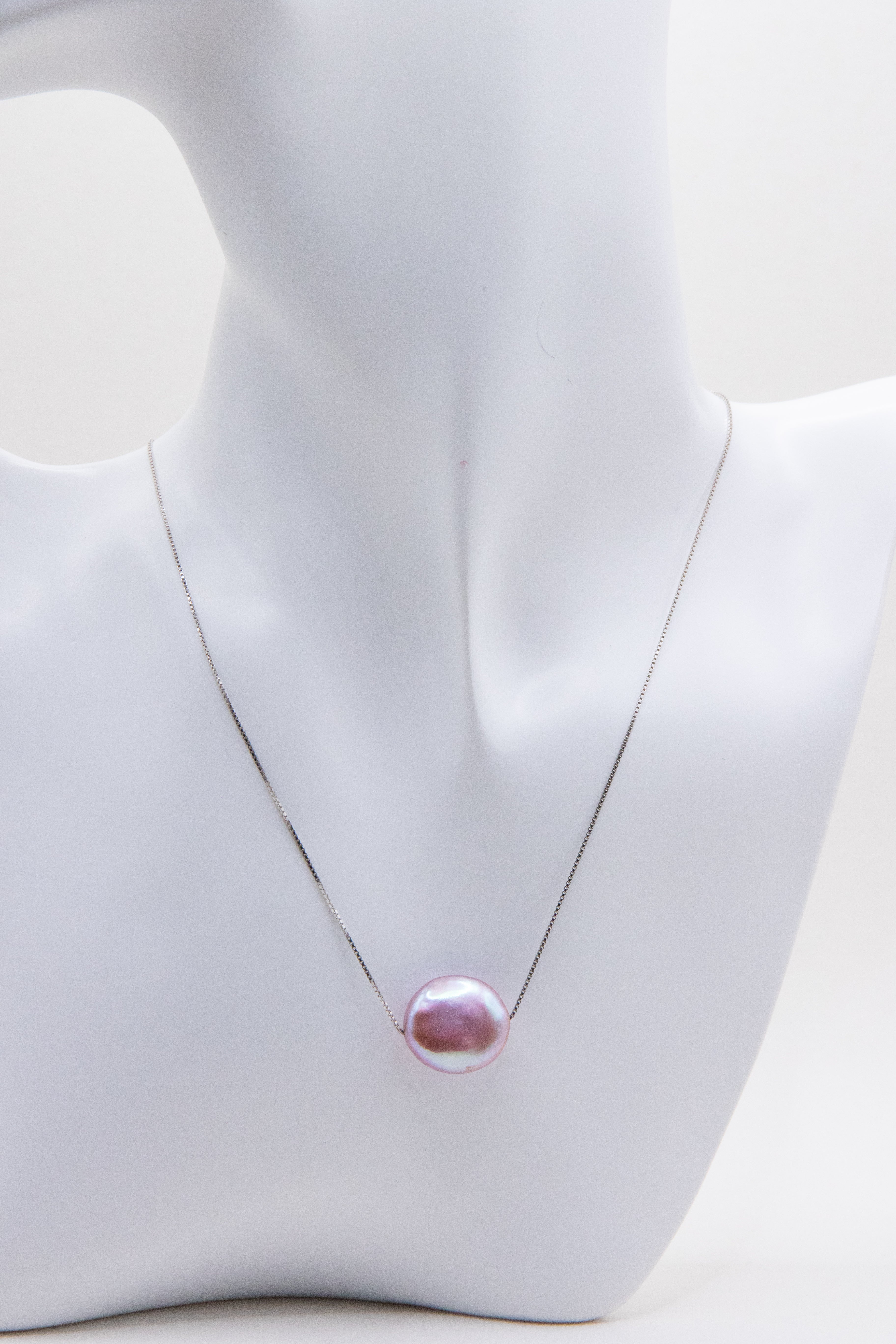 Entry-Level Lavender Button Pearl Necklace – Everyday Classic in Sterling Silver