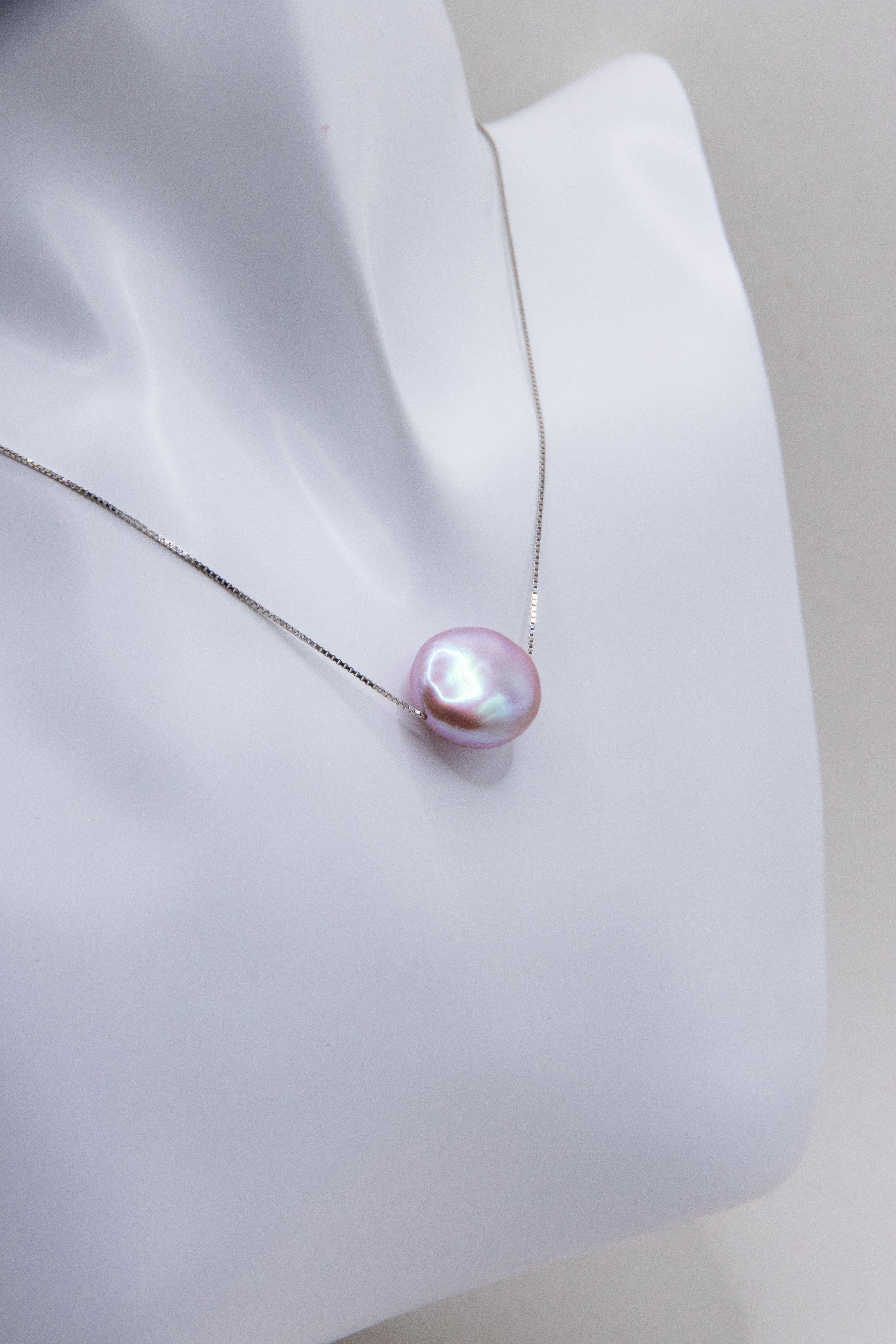 Entry-Level Lavender Button Pearl Necklace – Everyday Classic in Sterling Silver