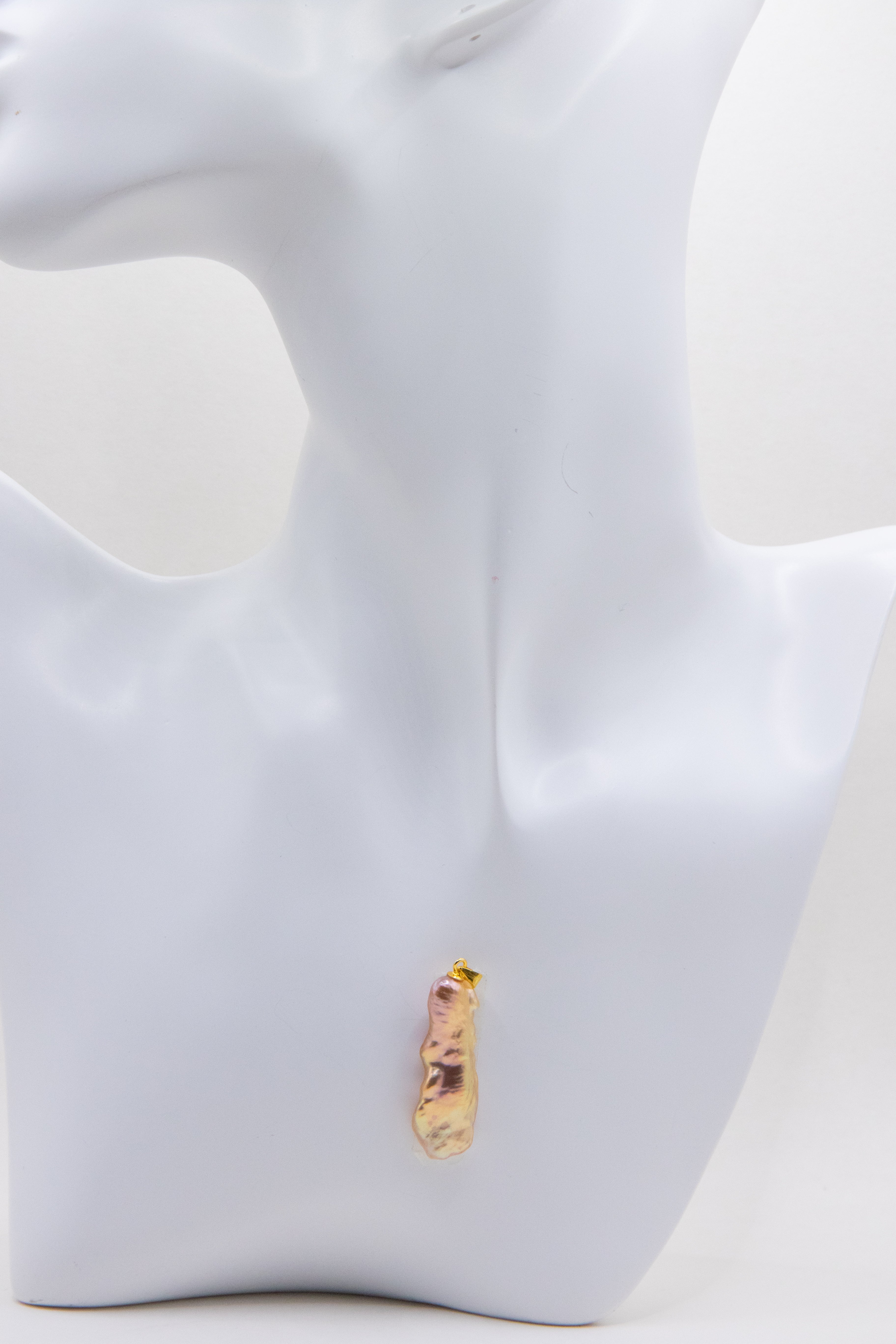 Golden PiPa Pearl Pendant – Large Metallic Seedless Baroque Pearl