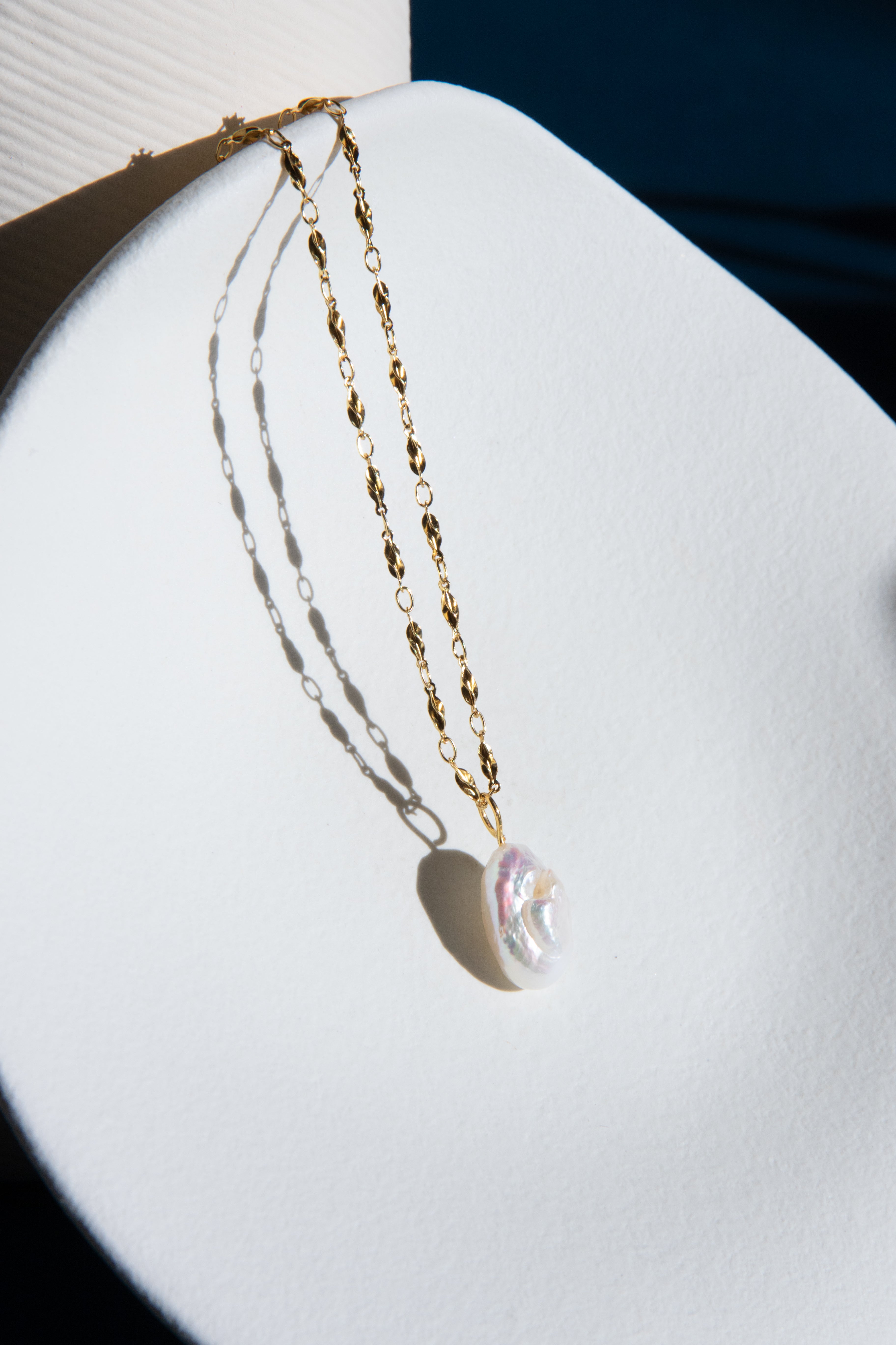 Starfruit Chain Pearl Necklace – Lightweight Drop Petal Pearl