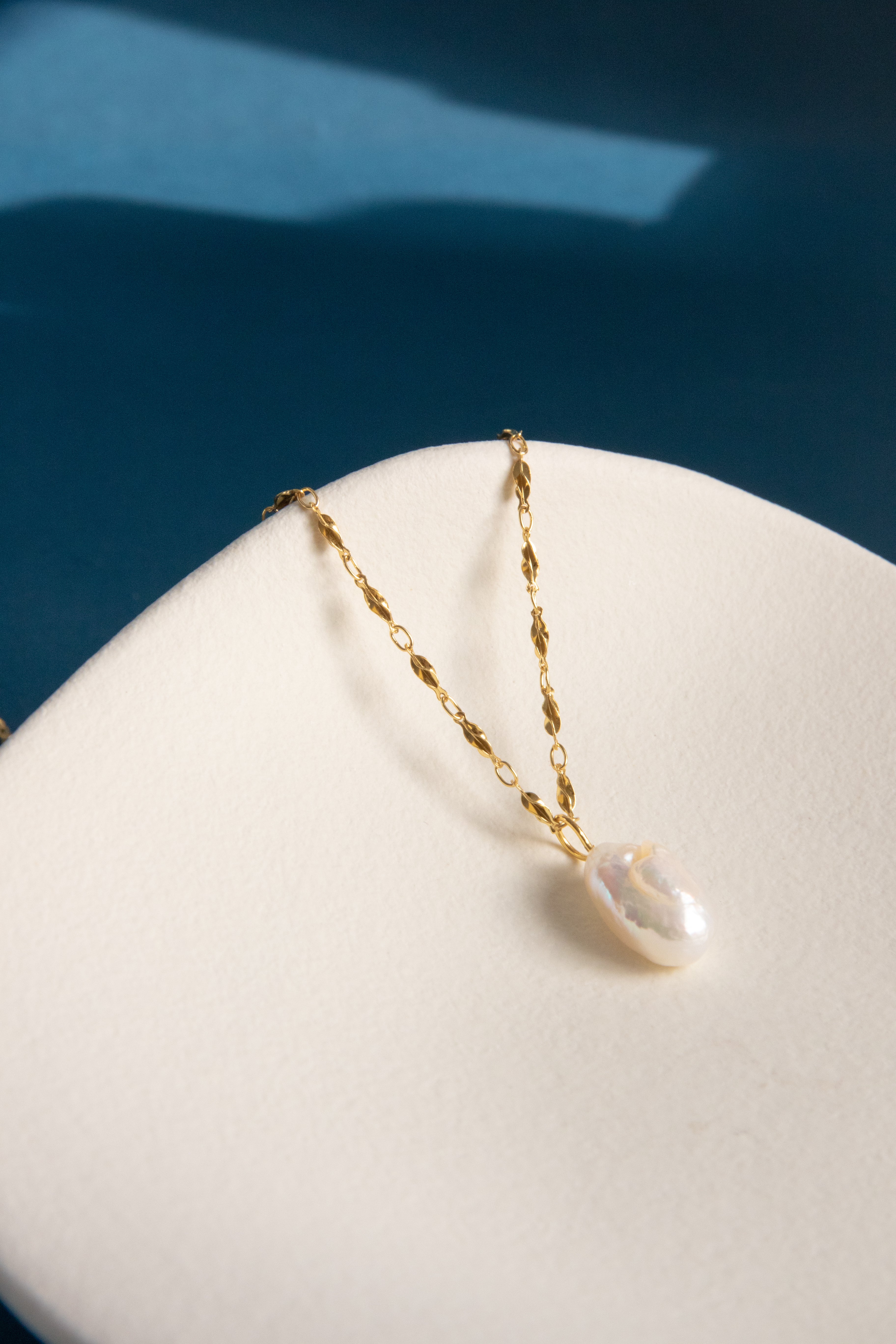 Starfruit Chain Pearl Necklace – Lightweight Drop Petal Pearl