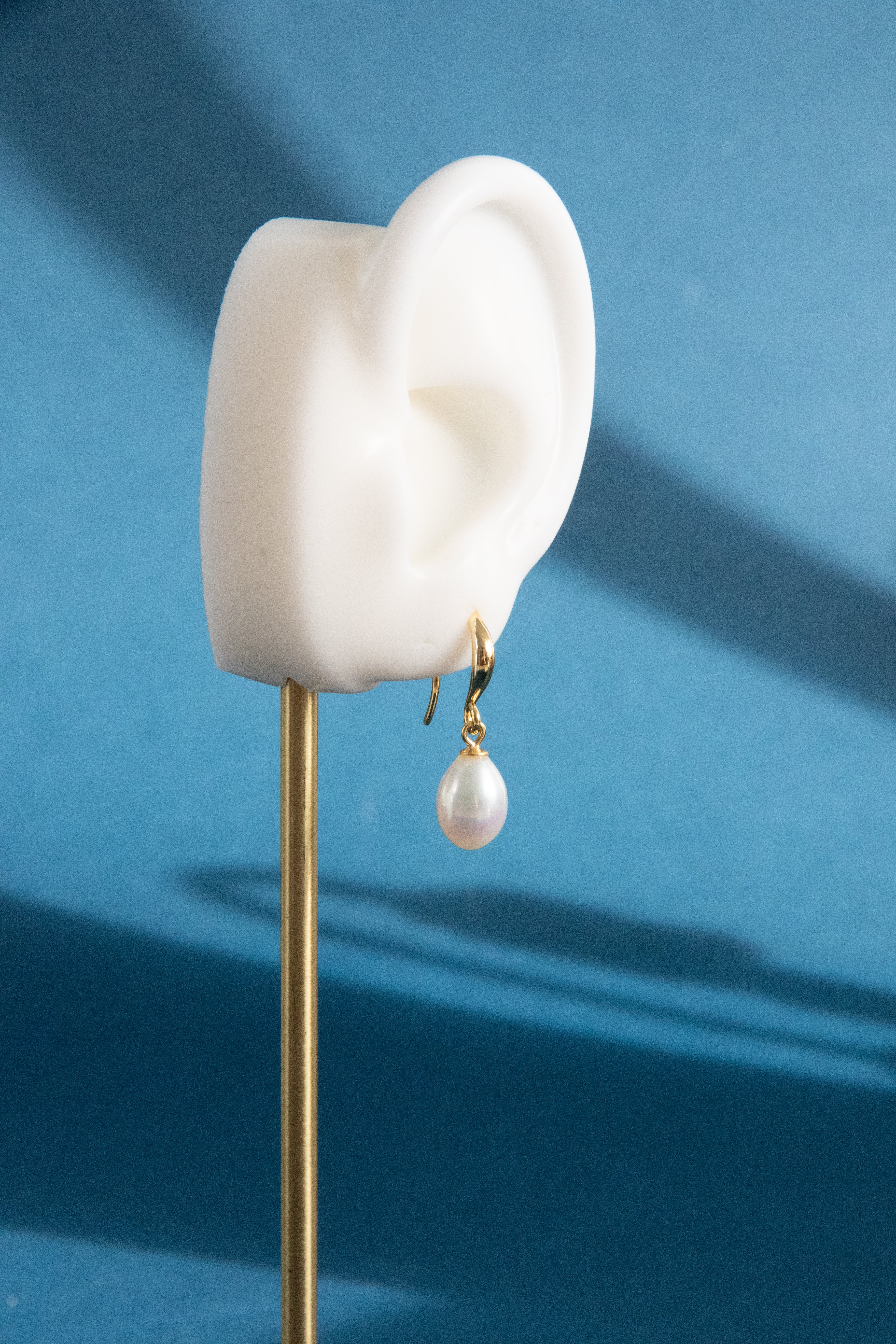 Everyday Drop Pearl Earrings – White Petal Pearls Dancing Version