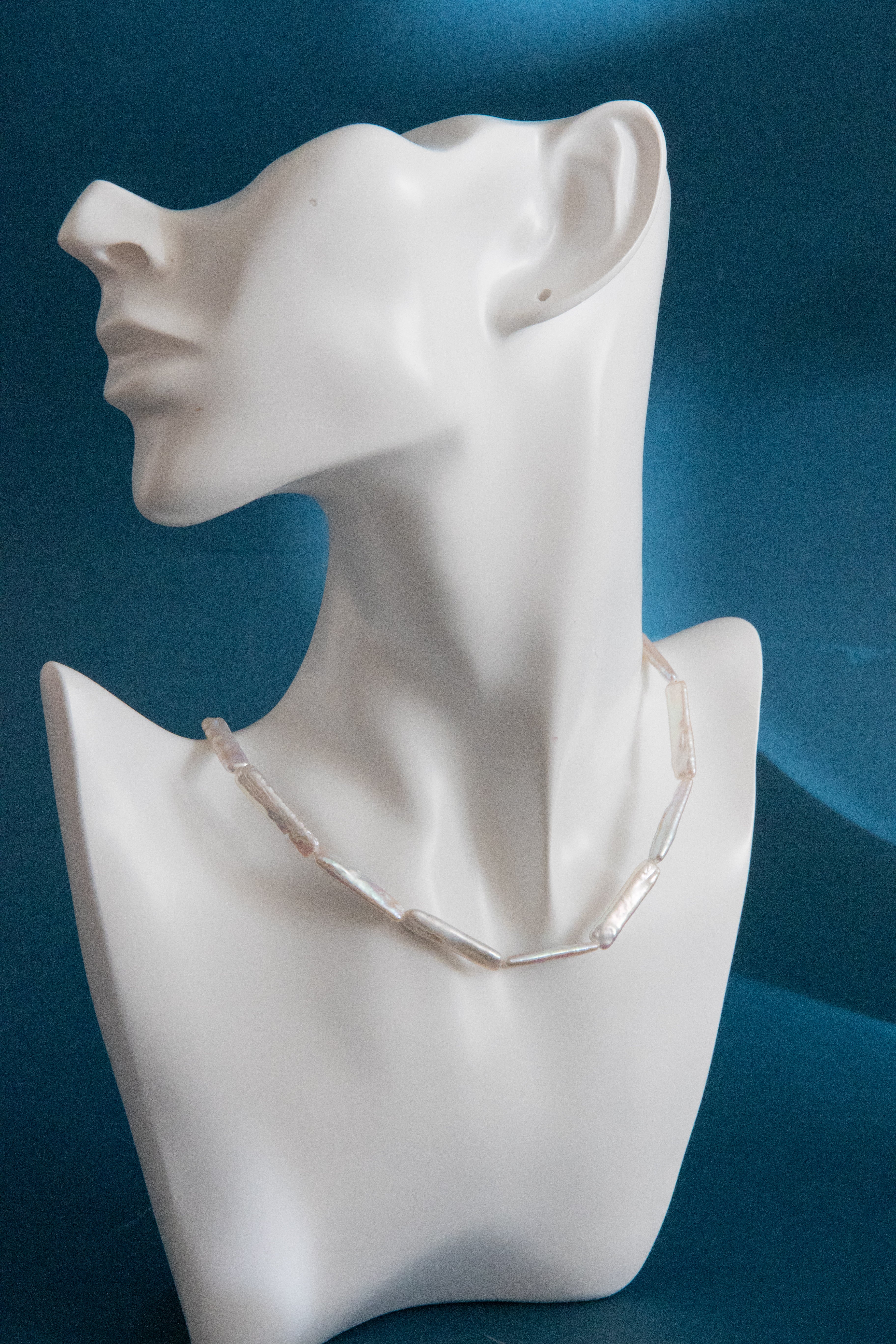 Pure White Baroque Stick Pearl Necklace – Modern Freshwater Elegance | Studio MuHe