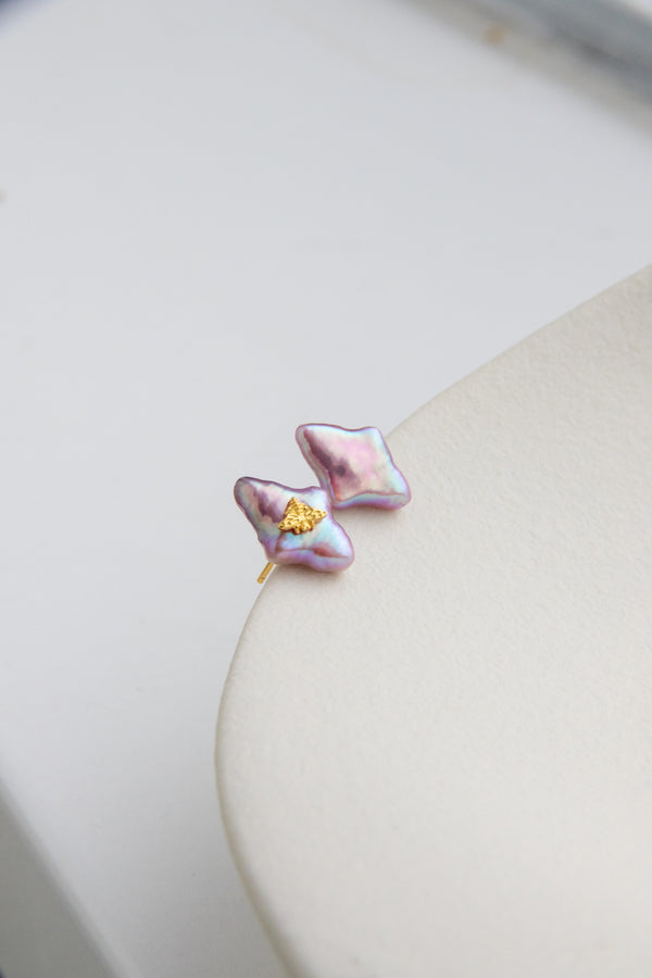 Cherry pink Polaris studs