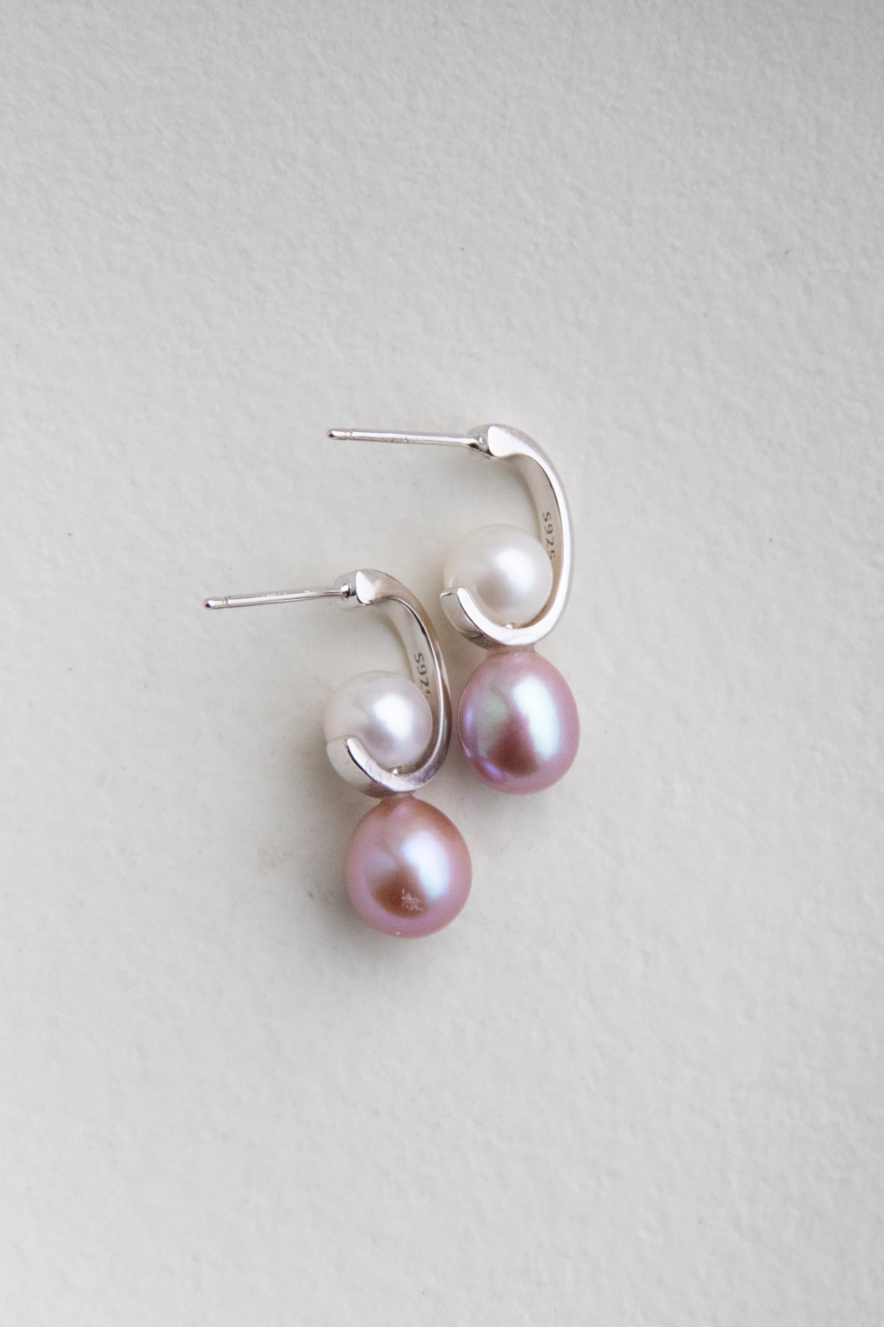 Everyday colorful seedless pearl ear studs