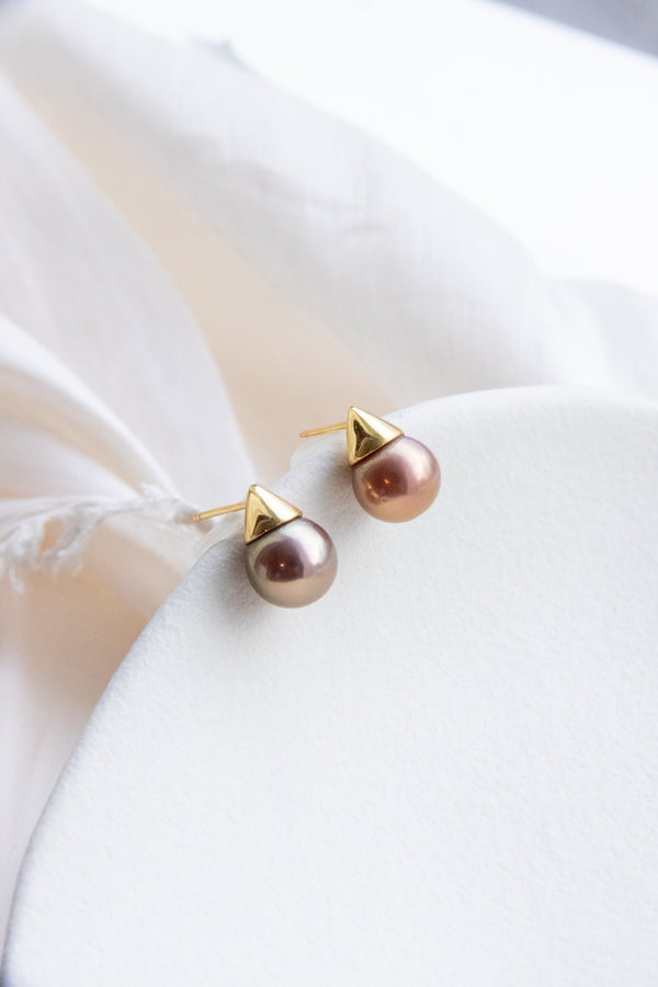 9mm Metallic Freshwater Pearl Stud Earrings – Deep Mirror Shine