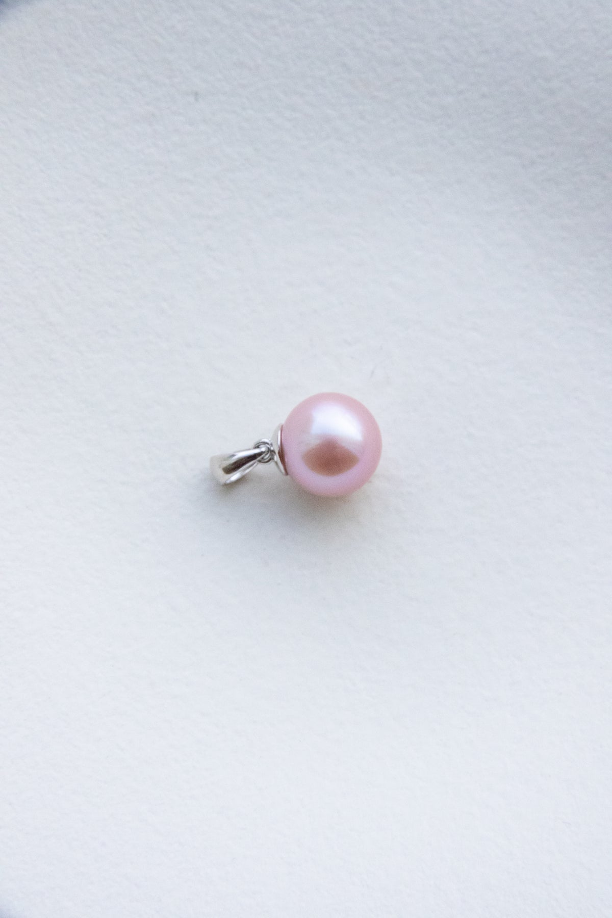 Silky Pink Round Pearl Pendant – 11.66mm Natural Flawless Lustre | Classic Design