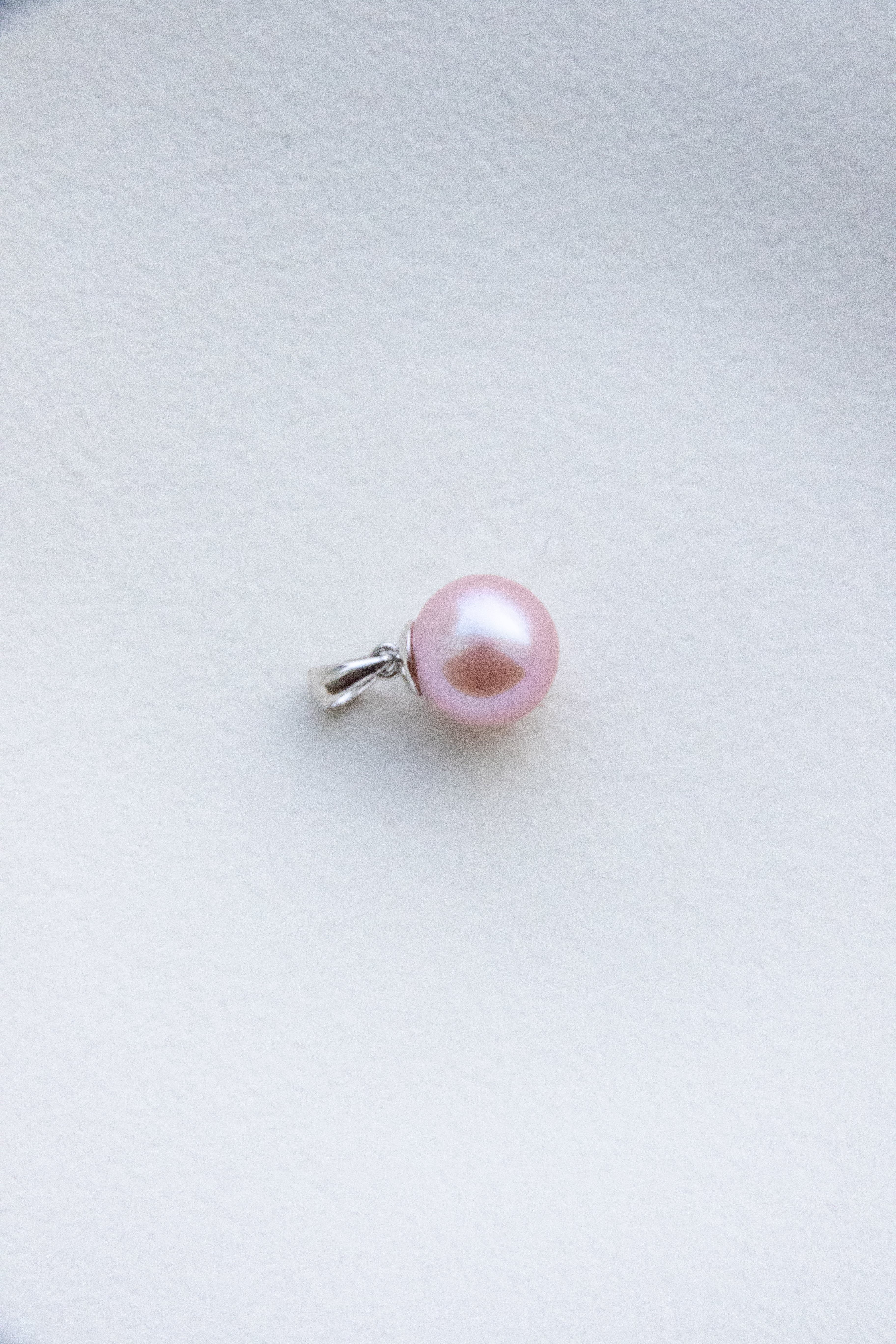Silky Pink Round Pearl Pendant – 11.66mm Natural Flawless Lustre | Classic Design