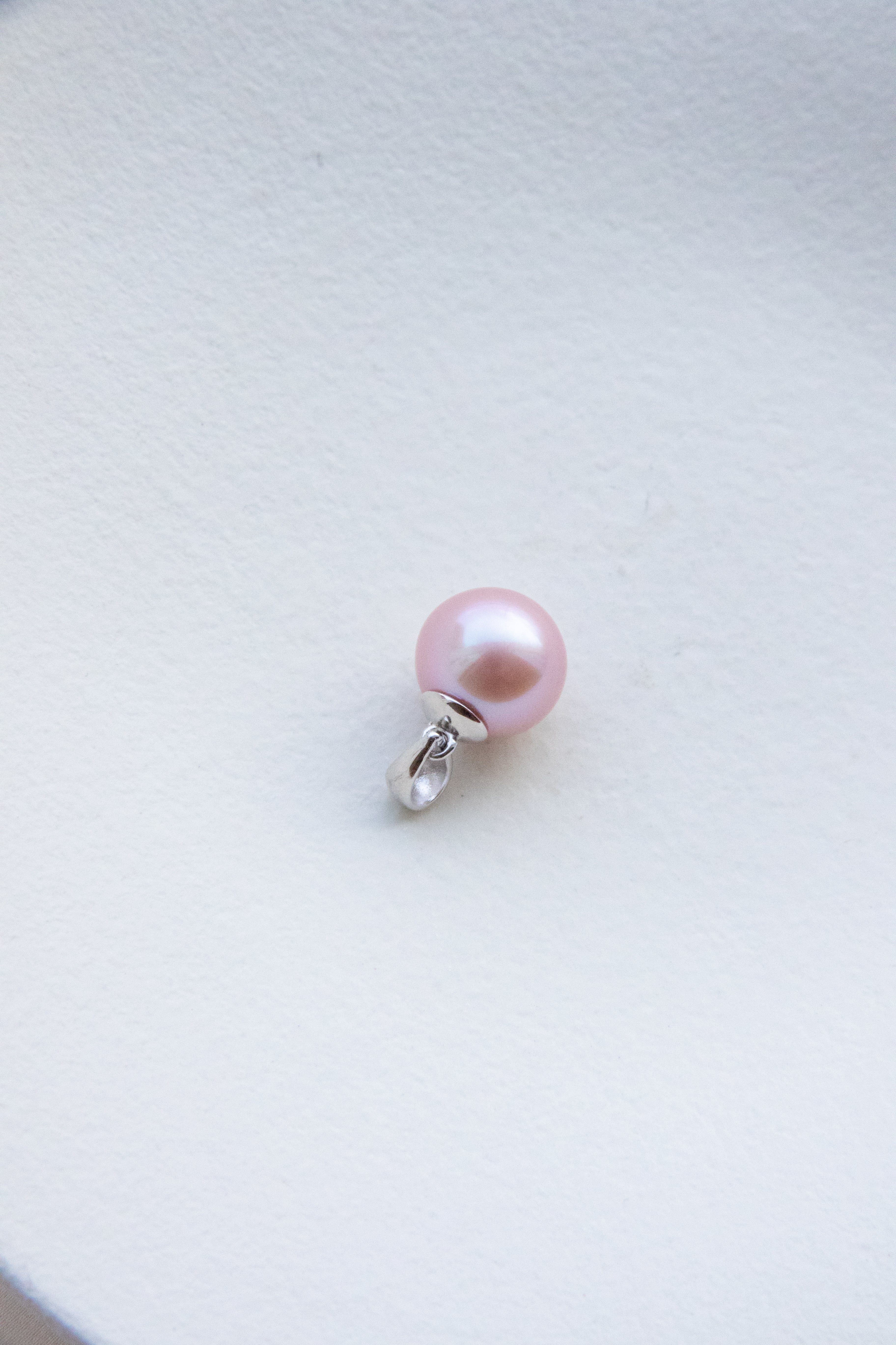 Silky Pink Round Pearl Pendant – 11.66mm Natural Flawless Lustre | Classic Design