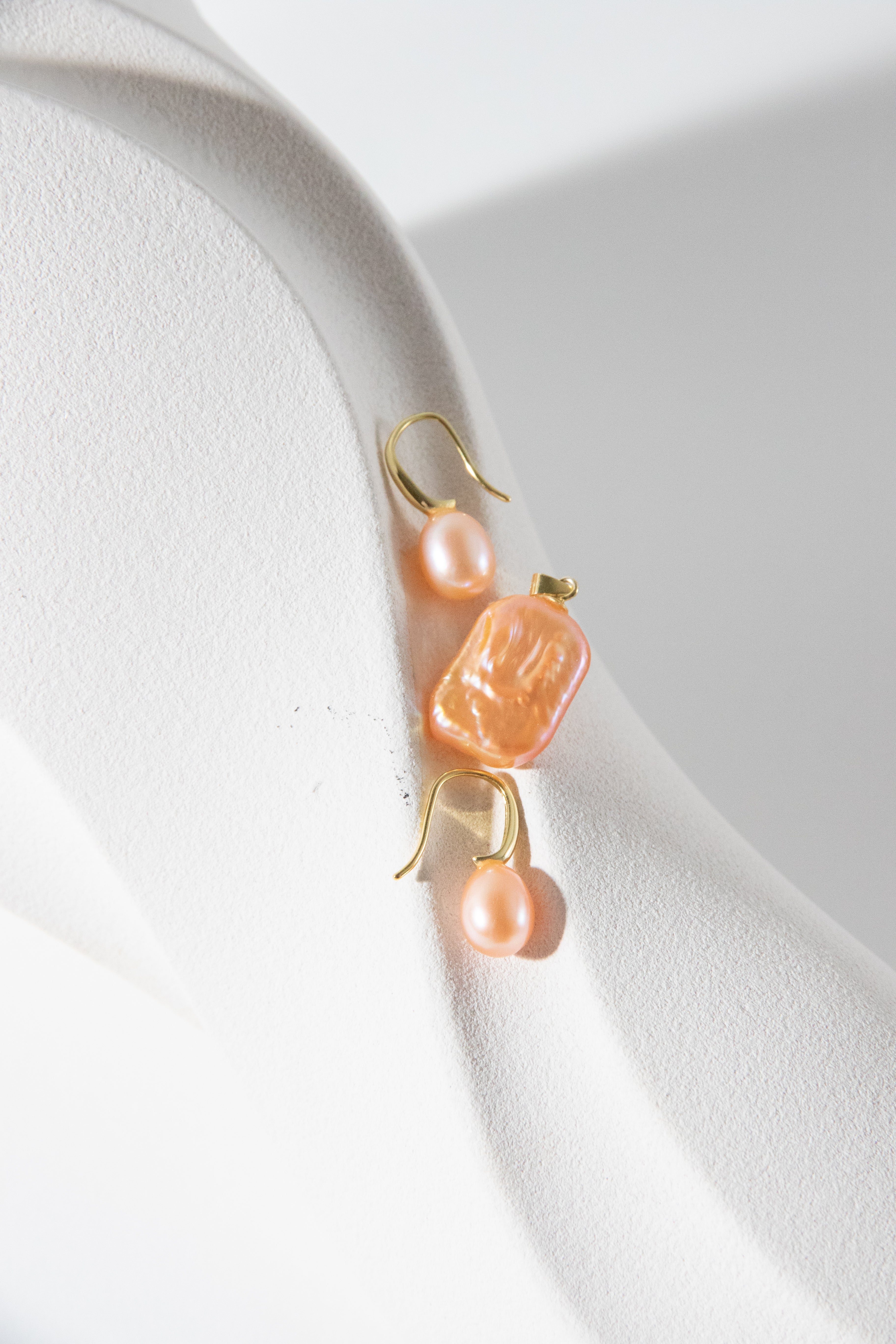 "Warm Orange"-Natural orange pearl jewellery set-Earring + Pendant (With a free necklace)
