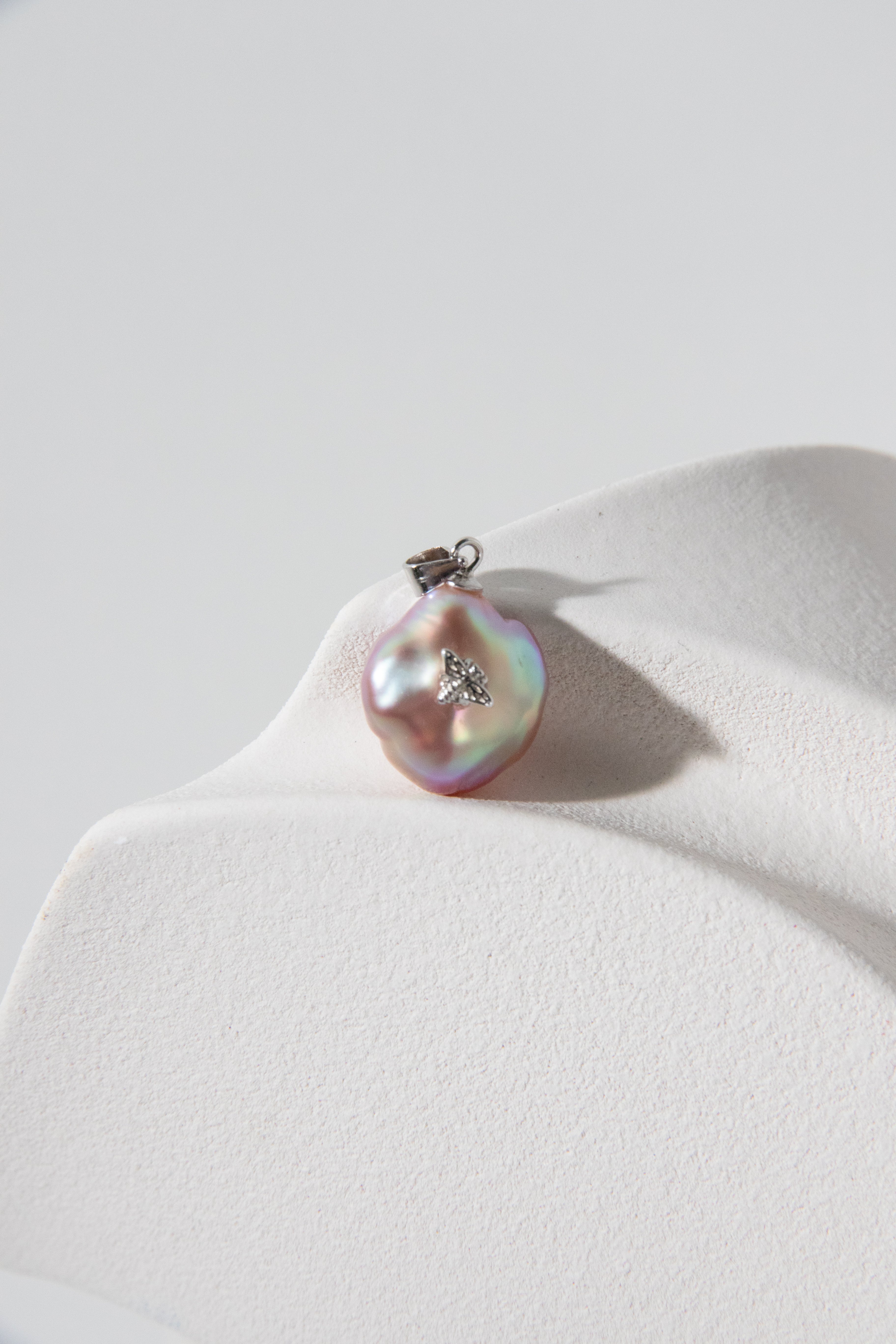 Freshwater clover pearl pendant-Dream Lavender