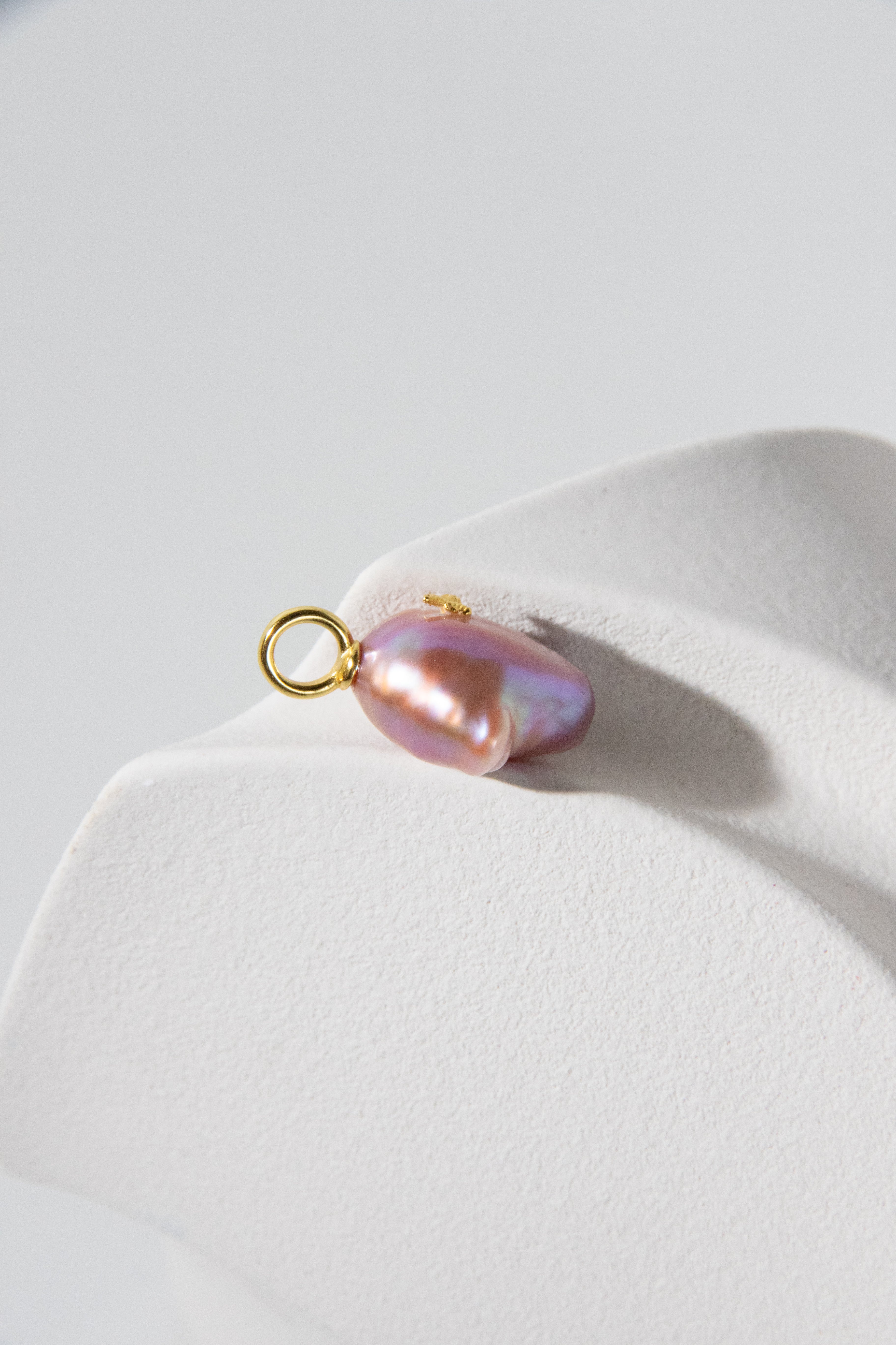 Freshwater pearl clover shape pendant-Summer Grape