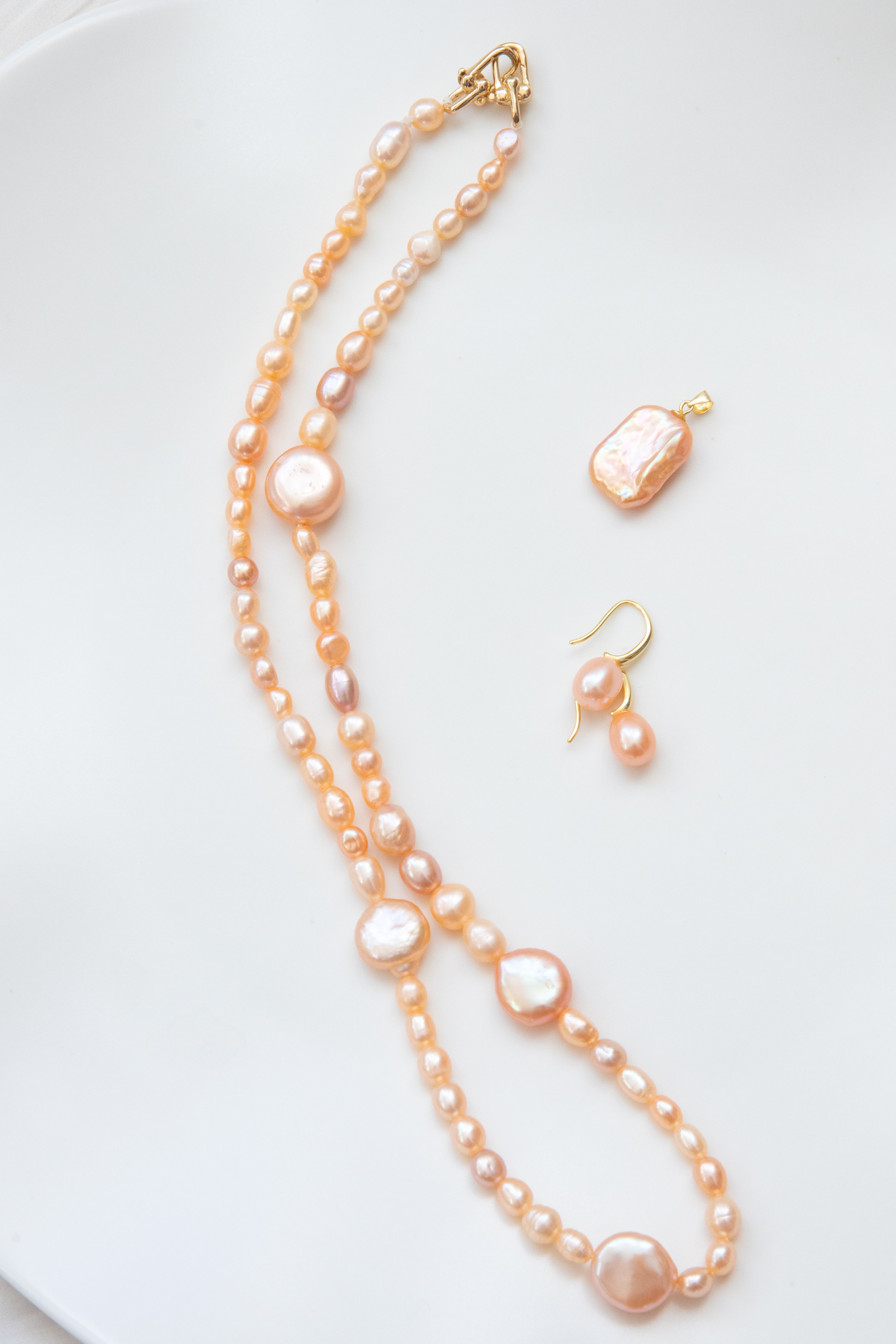 "Warm Orange"-Natural orange pearl jewellery set-Earring + Pendant (With a free necklace)