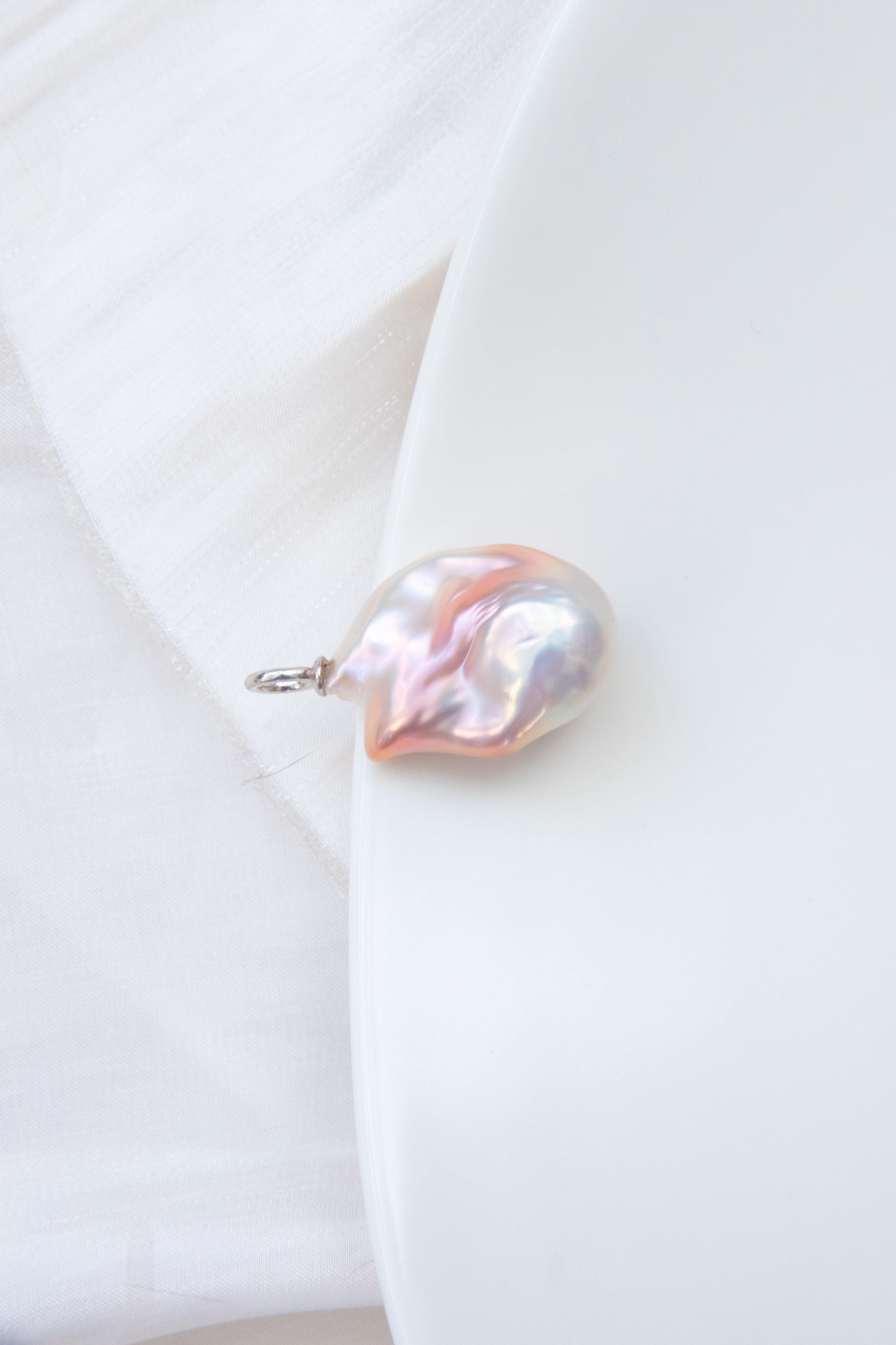 Dreamy fairy pink-Natural baroque pearl pendant