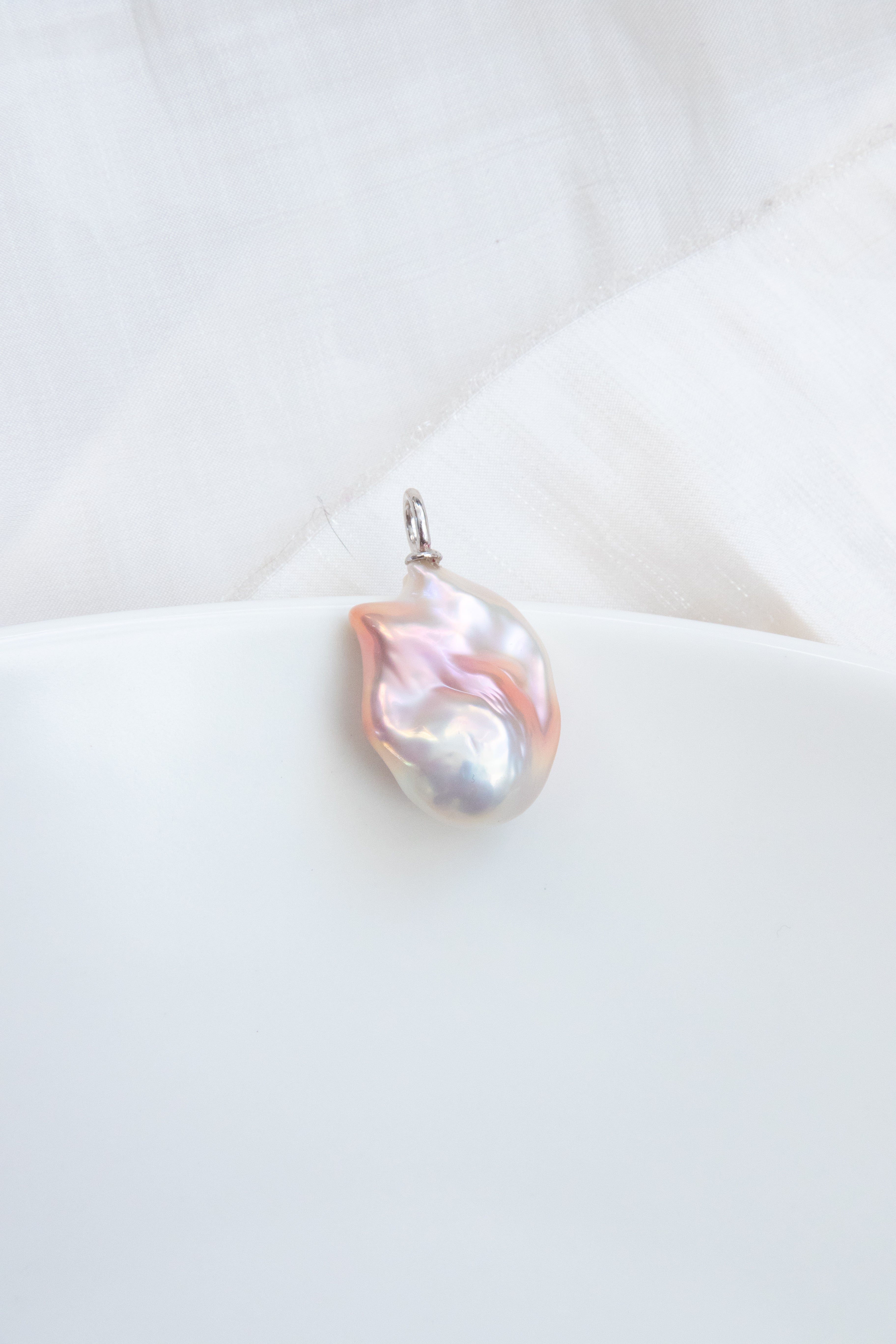 Dreamy fairy pink-Natural baroque pearl pendant