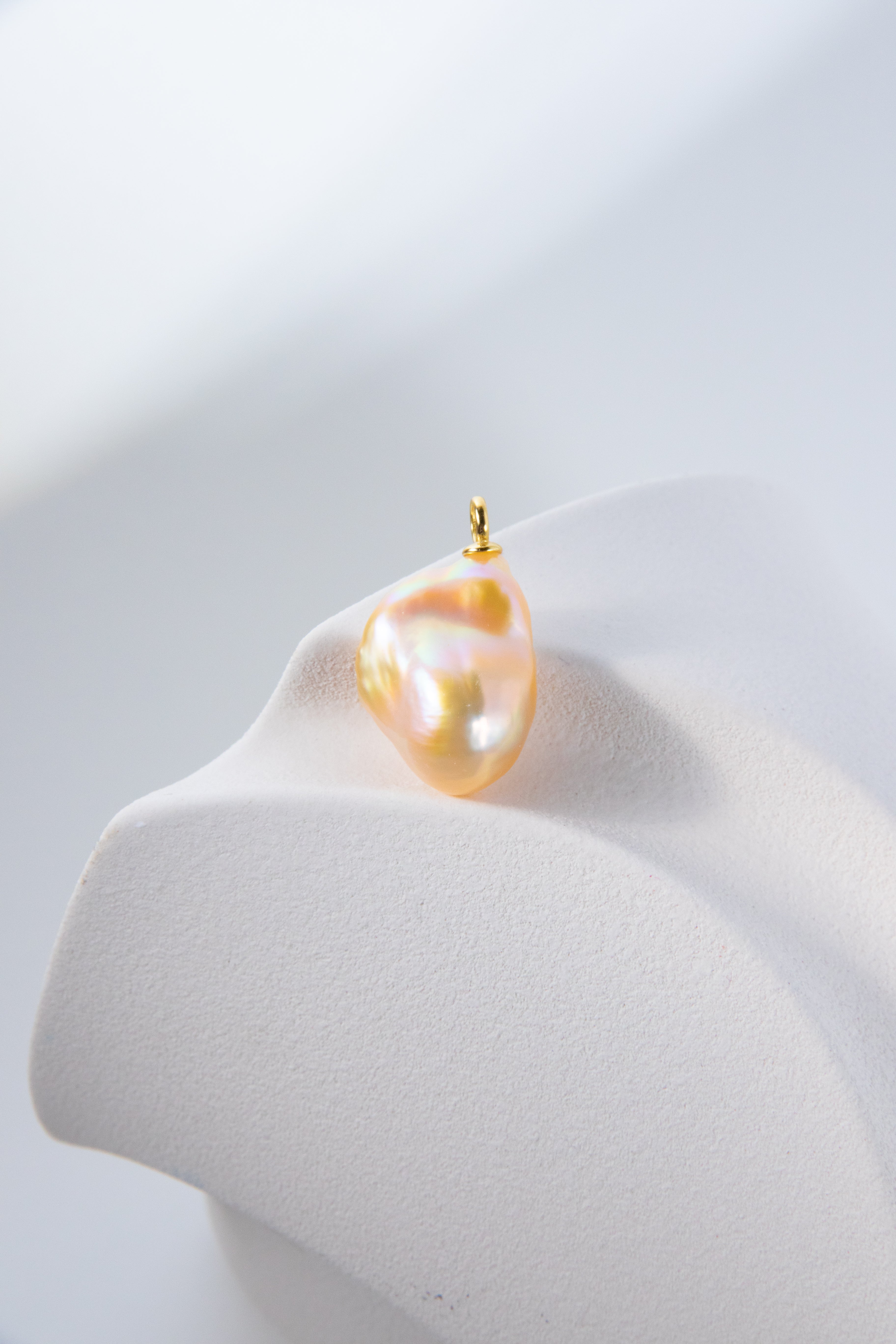 Champagne Friends-Unique natural baroque pearl pendant