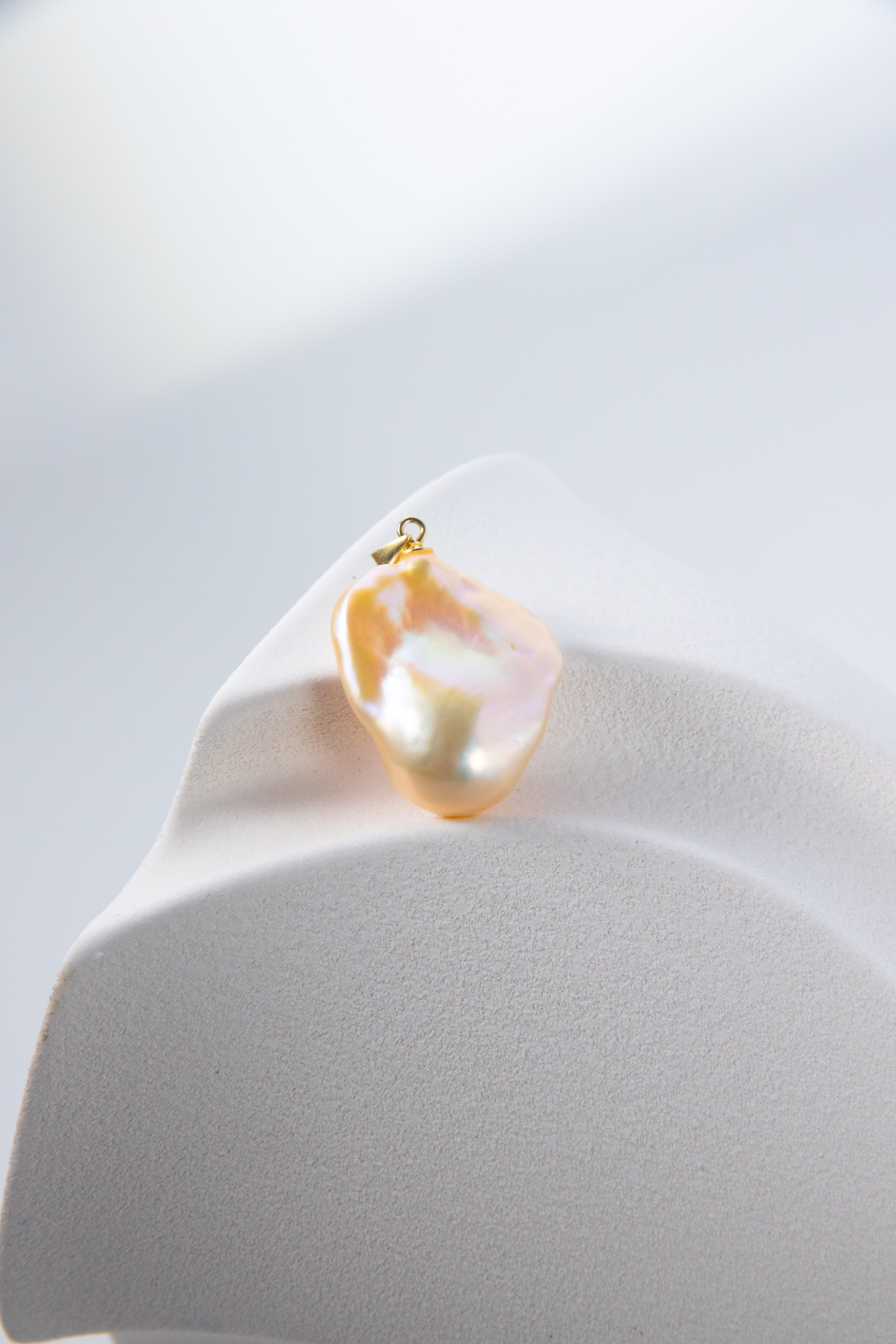 Champagne Friends-Unique natural baroque pearl pendant