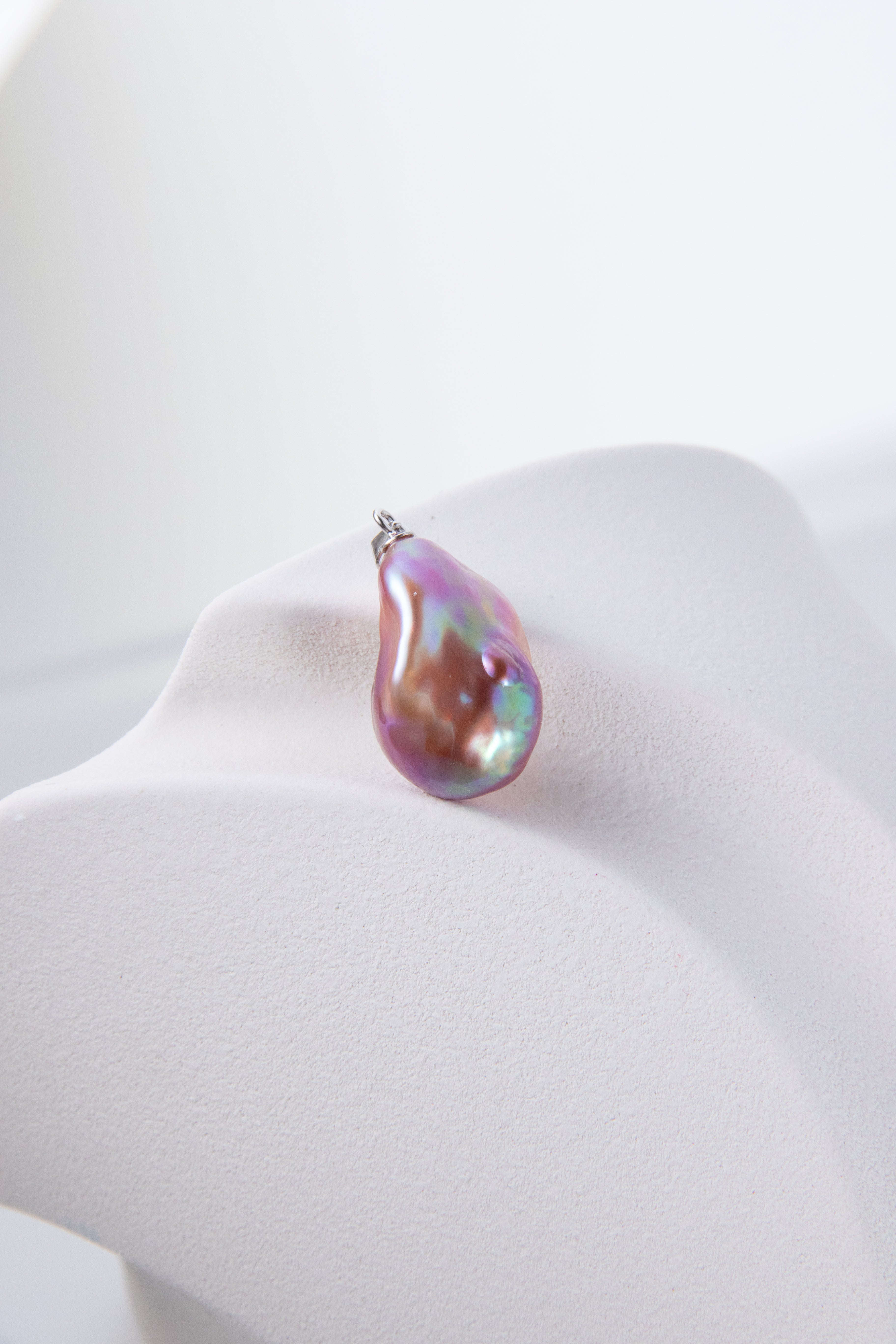 Roasted Walnut with Aurora-Unique natural baroque pearl pendant