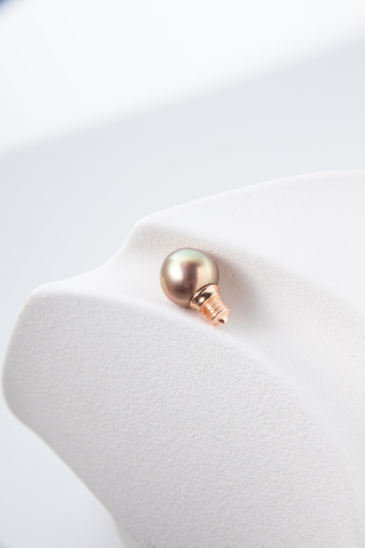 Rosegold bulb- Unique baroque pearl pendant in metallic olive green.
