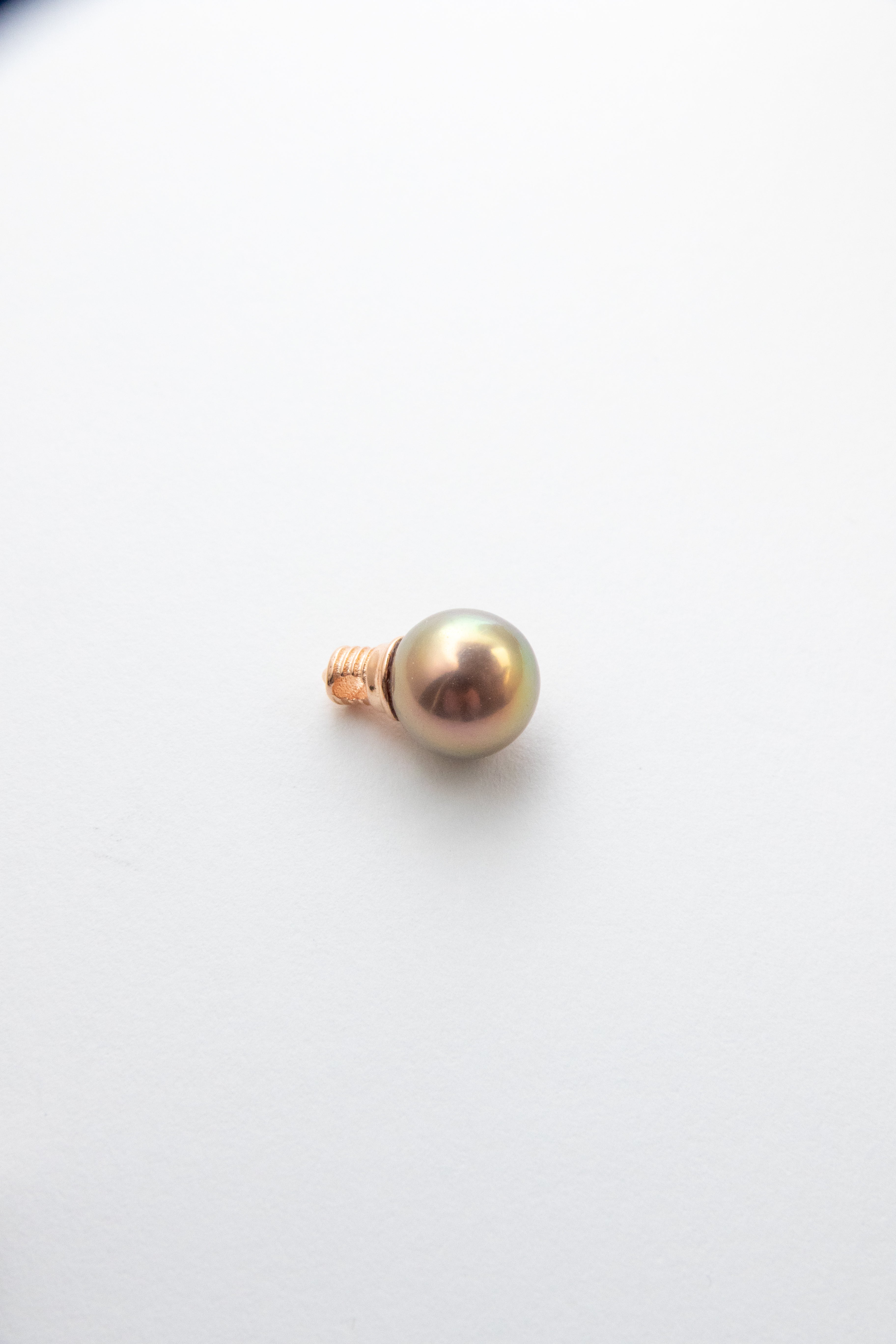 Rosegold bulb- Unique baroque pearl pendant in metallic olive green.