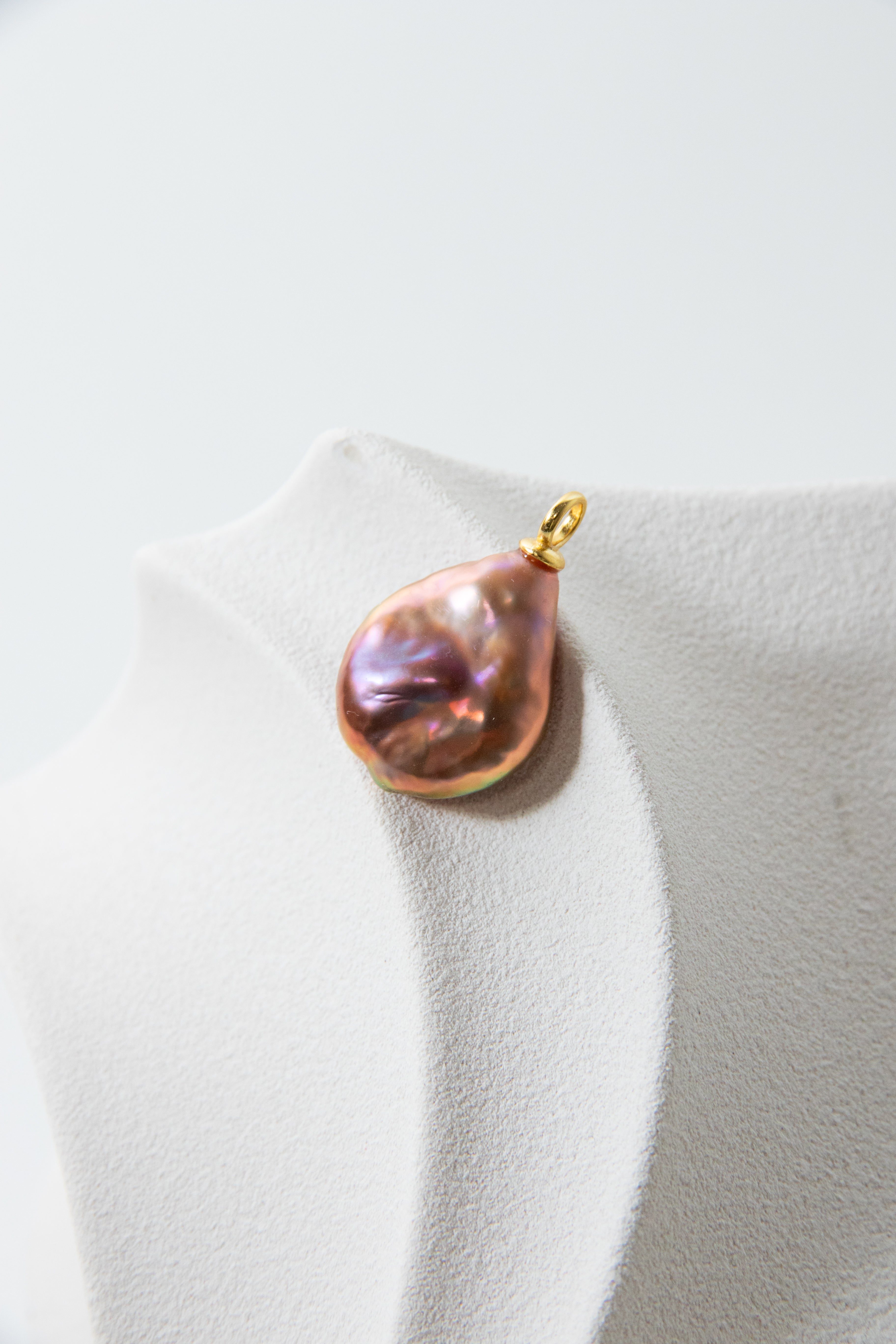 Brown cocoa aurora-Unique nucleated flat teardrop pearl pendant