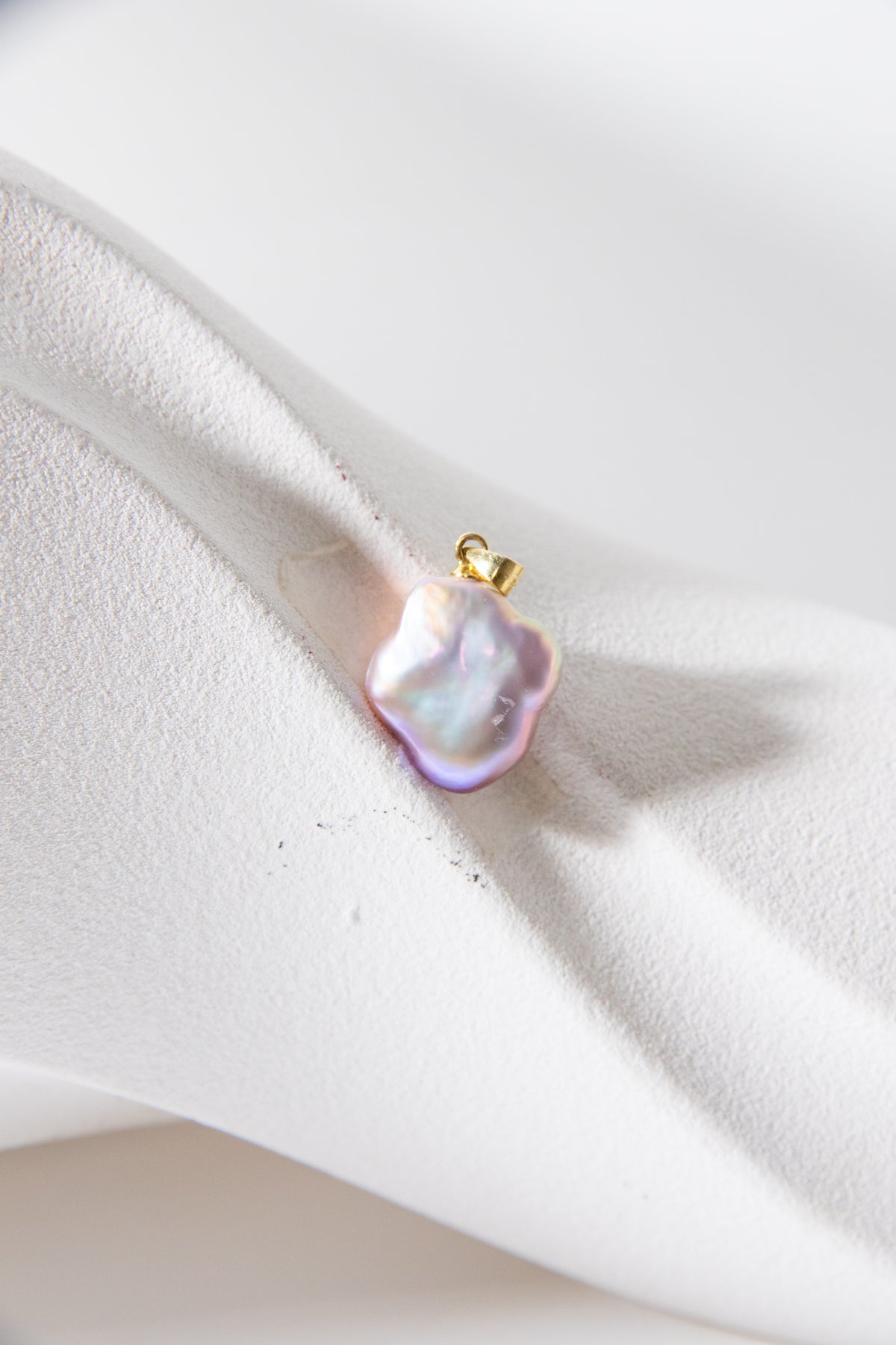strawberry Rose clover-Unique flawless clover pearl pendant