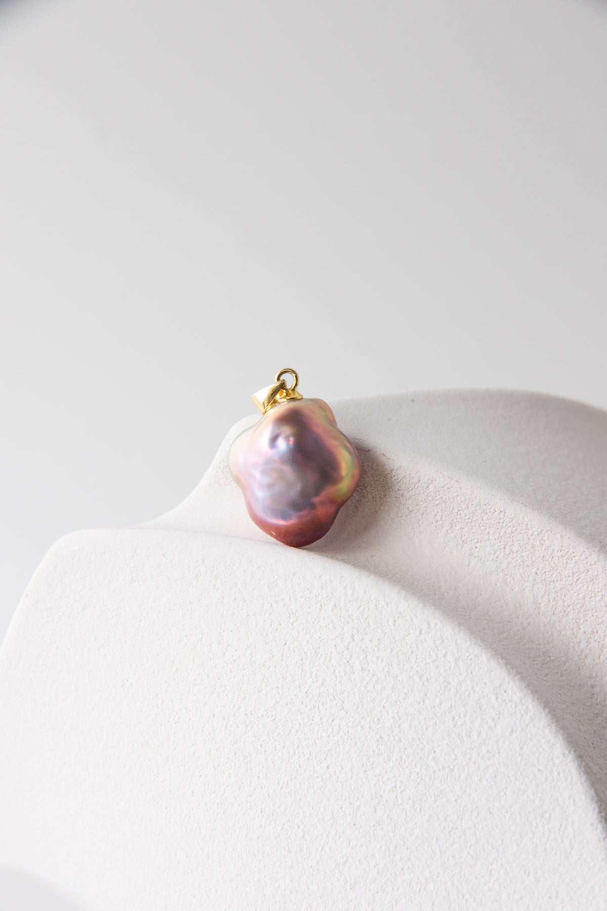 strawberry Rose clover-Unique flawless clover pearl pendant