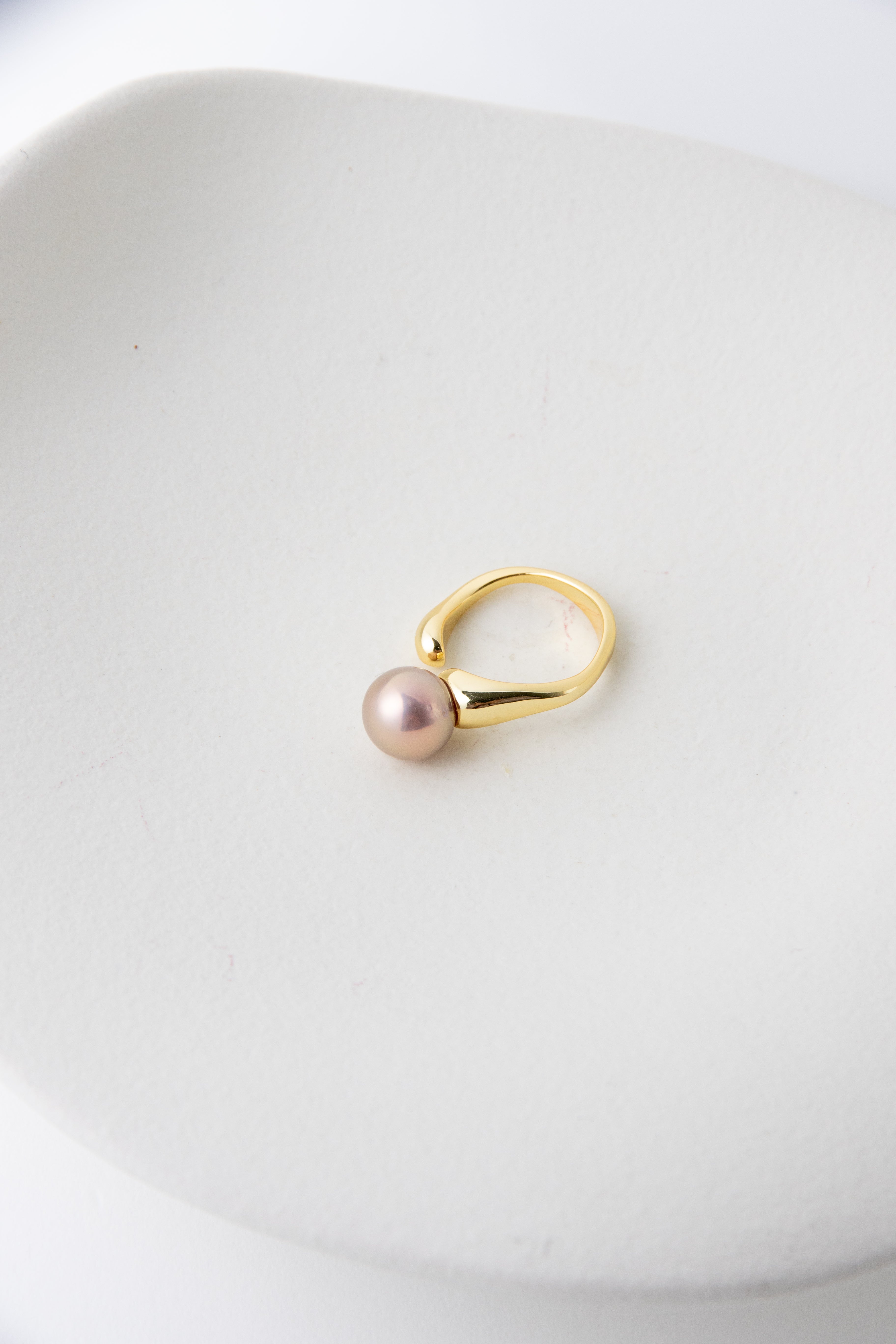 Excellent level light brown strong metallic pearl ring-10mm