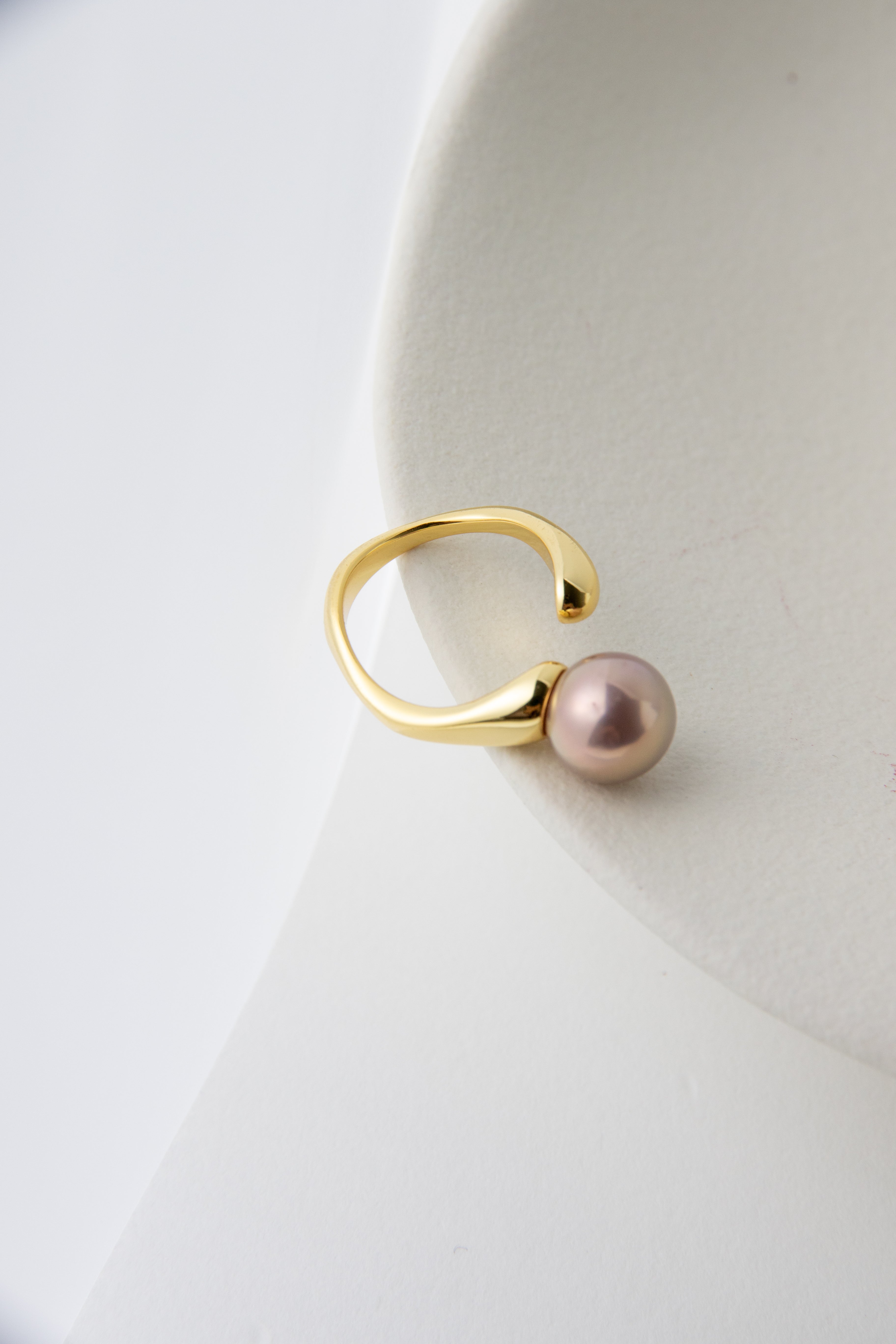 Excellent level light brown strong metallic pearl ring-10mm