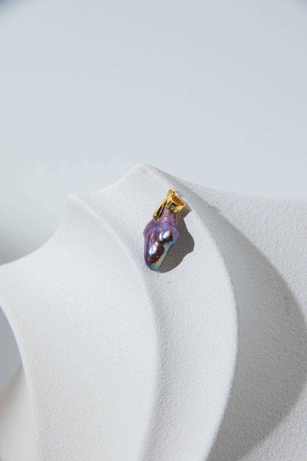 Mysterious Polar Star-Unique natural freshwater “North Star” pearl pendant