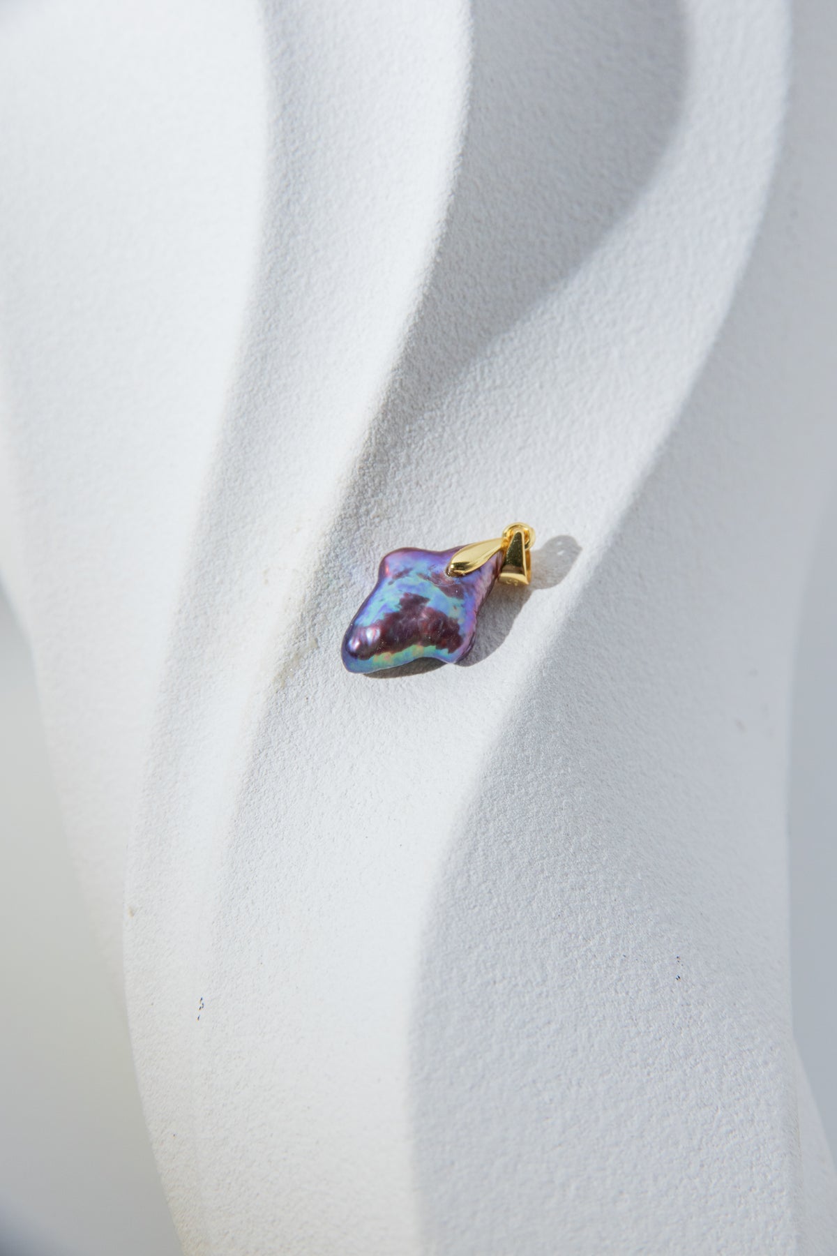 Mysterious Polar Star-Unique natural freshwater “North Star” pearl pendant