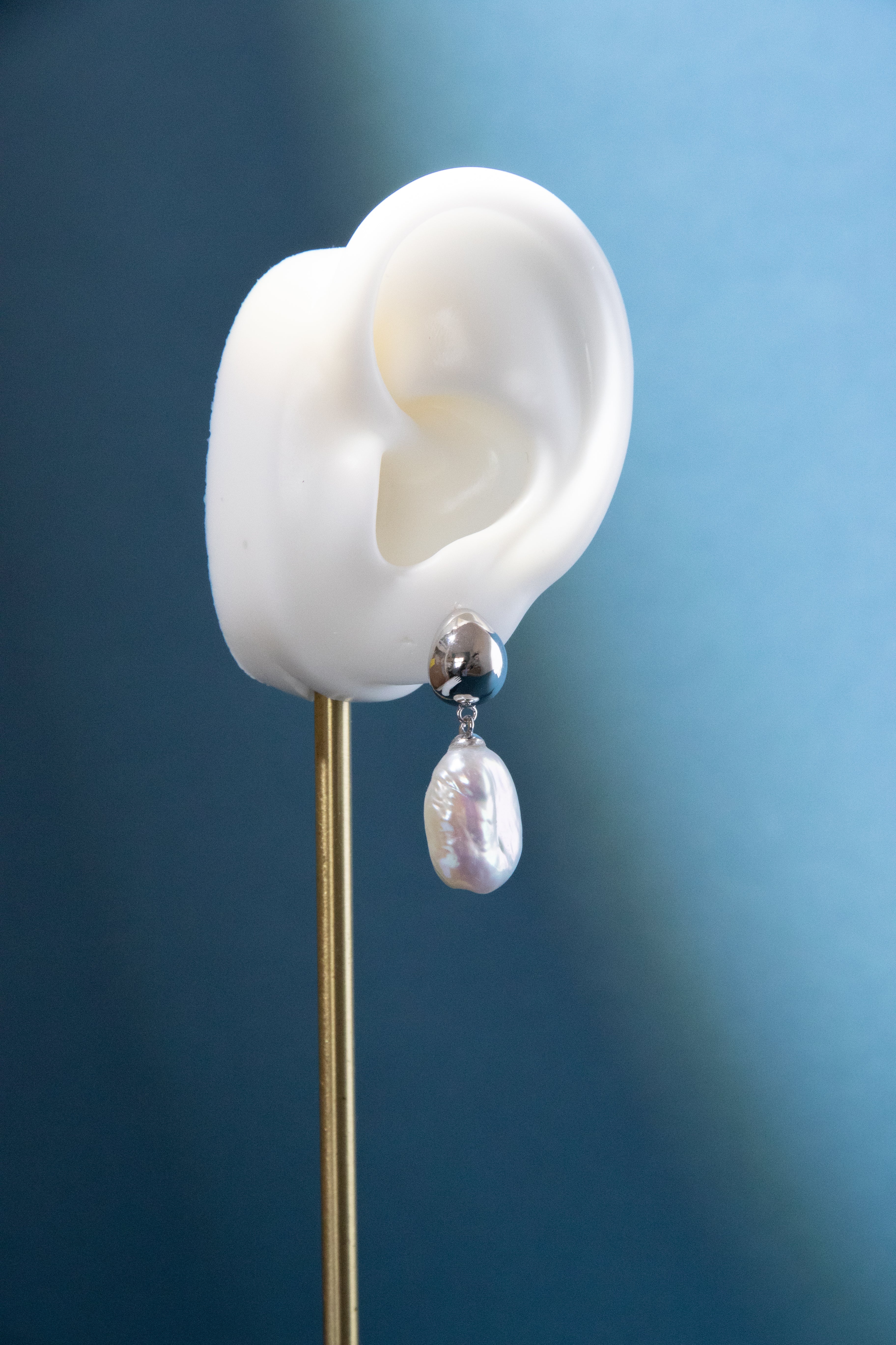 big drop silver earring with seedless white pearl