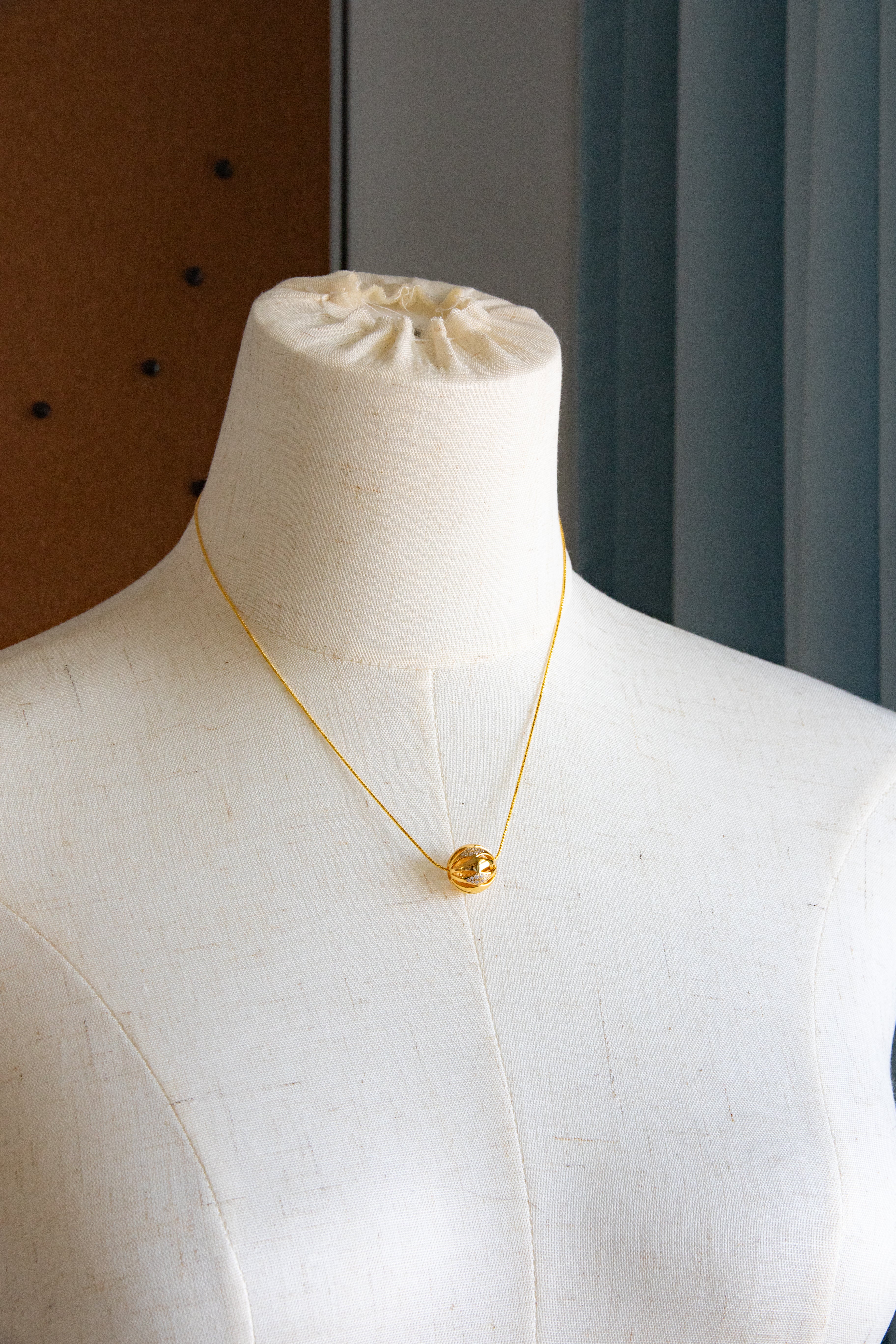 fine silver wonderland sparkling ball necklace