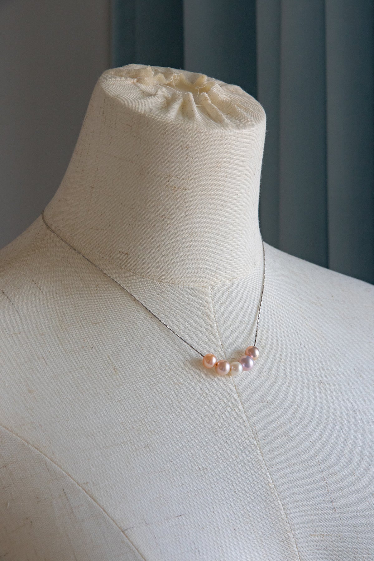Excellent level seedless pearls necklace