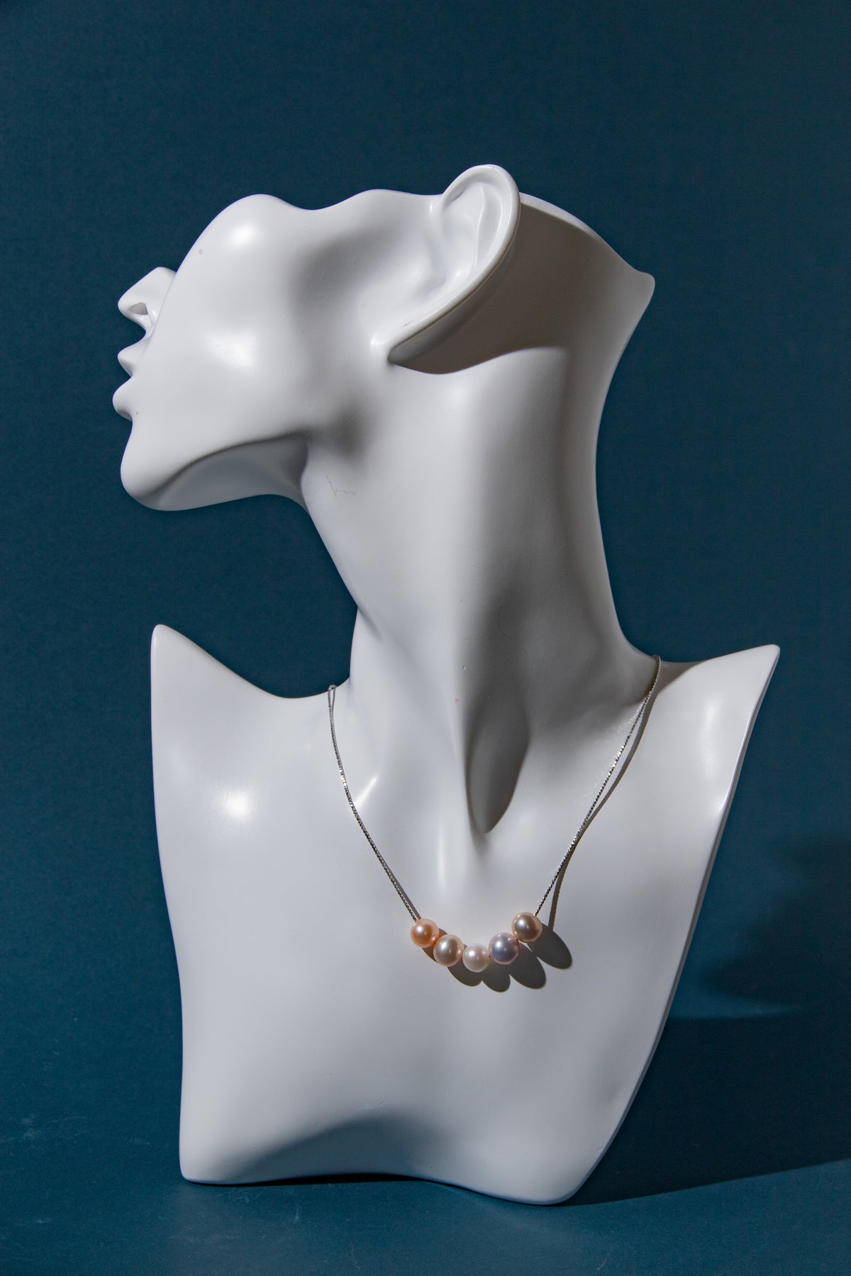 Excellent level seedless pearls necklace