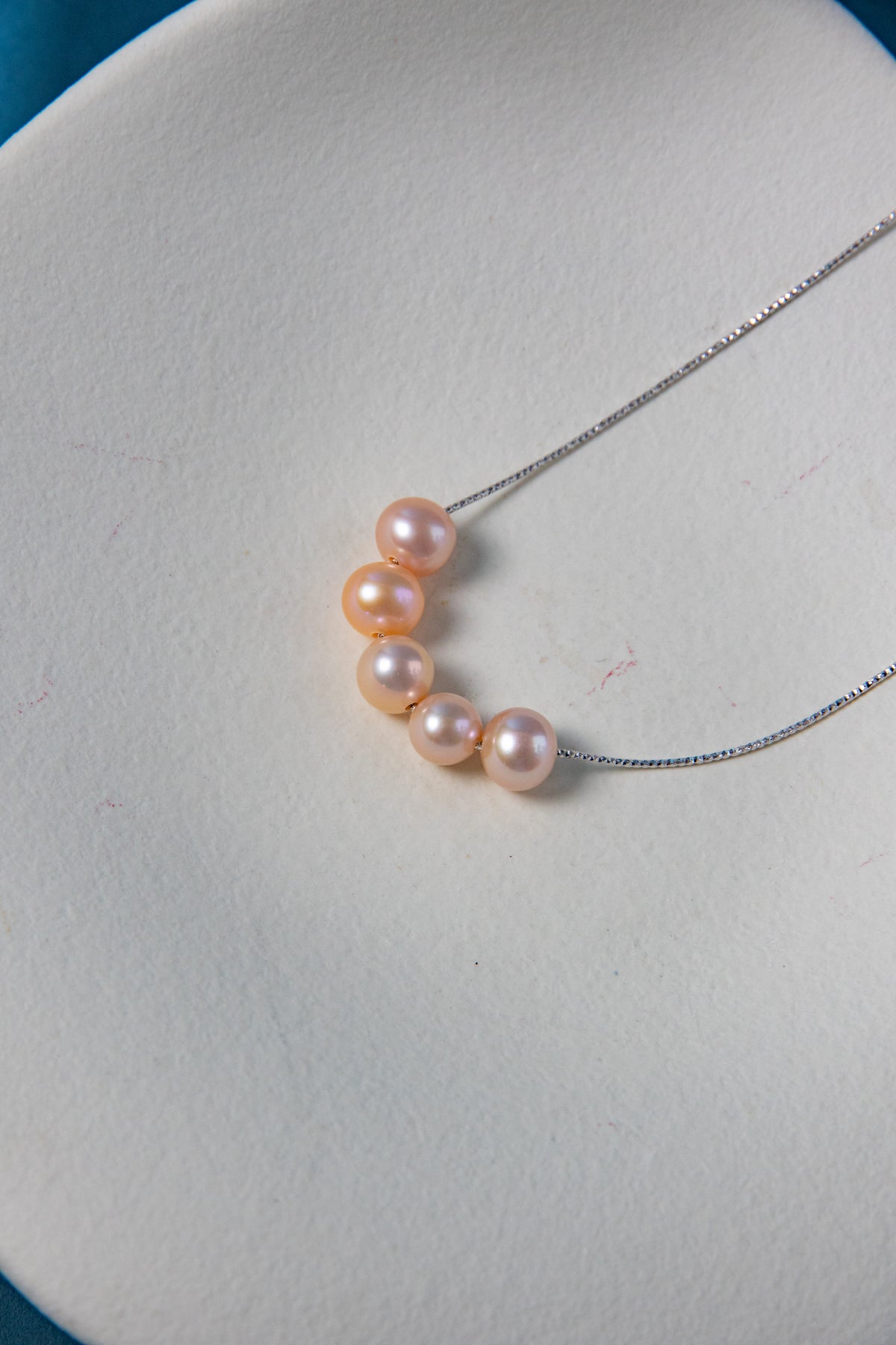 Excellent level seedless pearls necklace