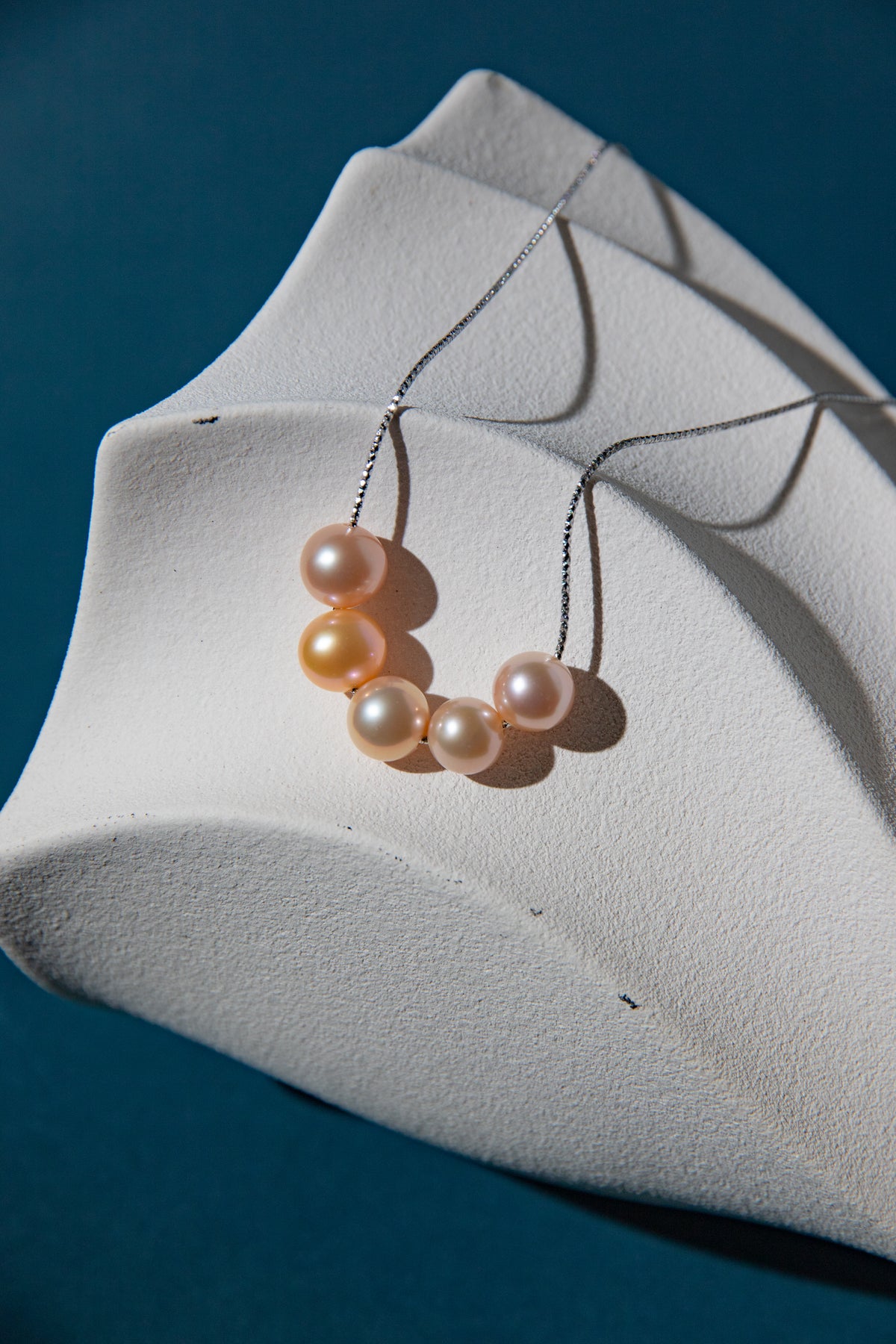 Excellent level seedless pearls necklace