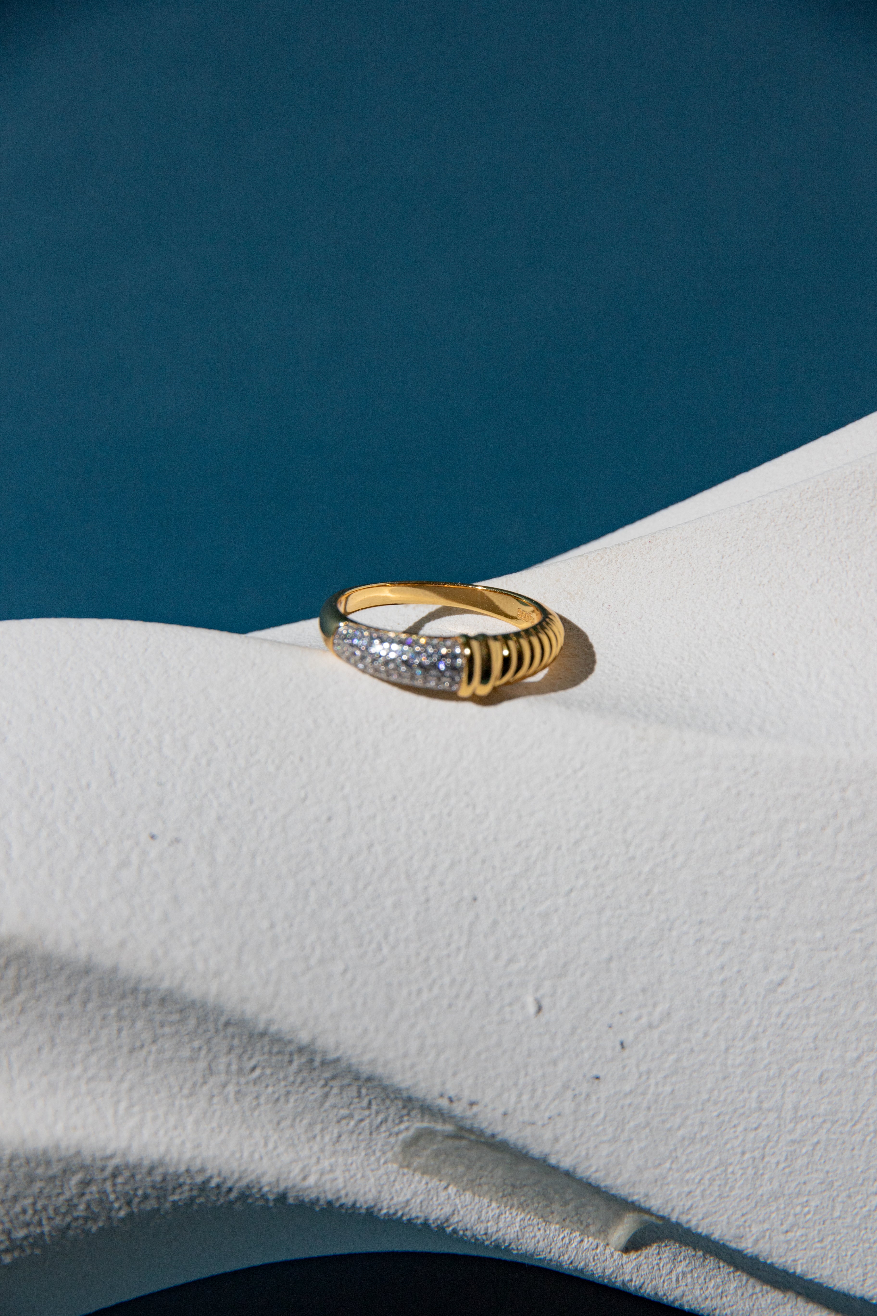 fine silver-18k gold plated solid sterling silver ring with sparkling zirconia stones